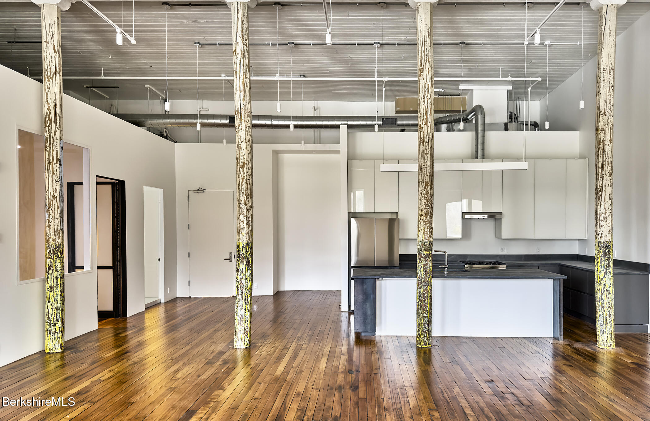 520 State Rd 402