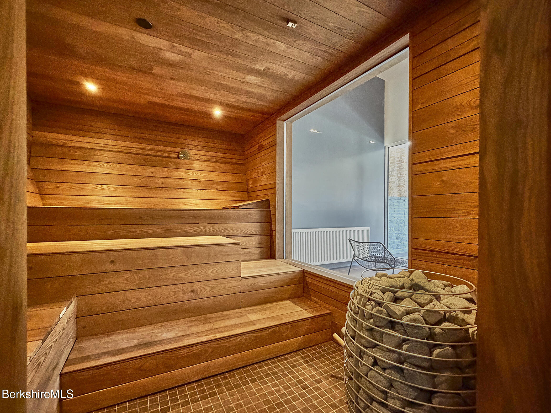 520 State Rd 208