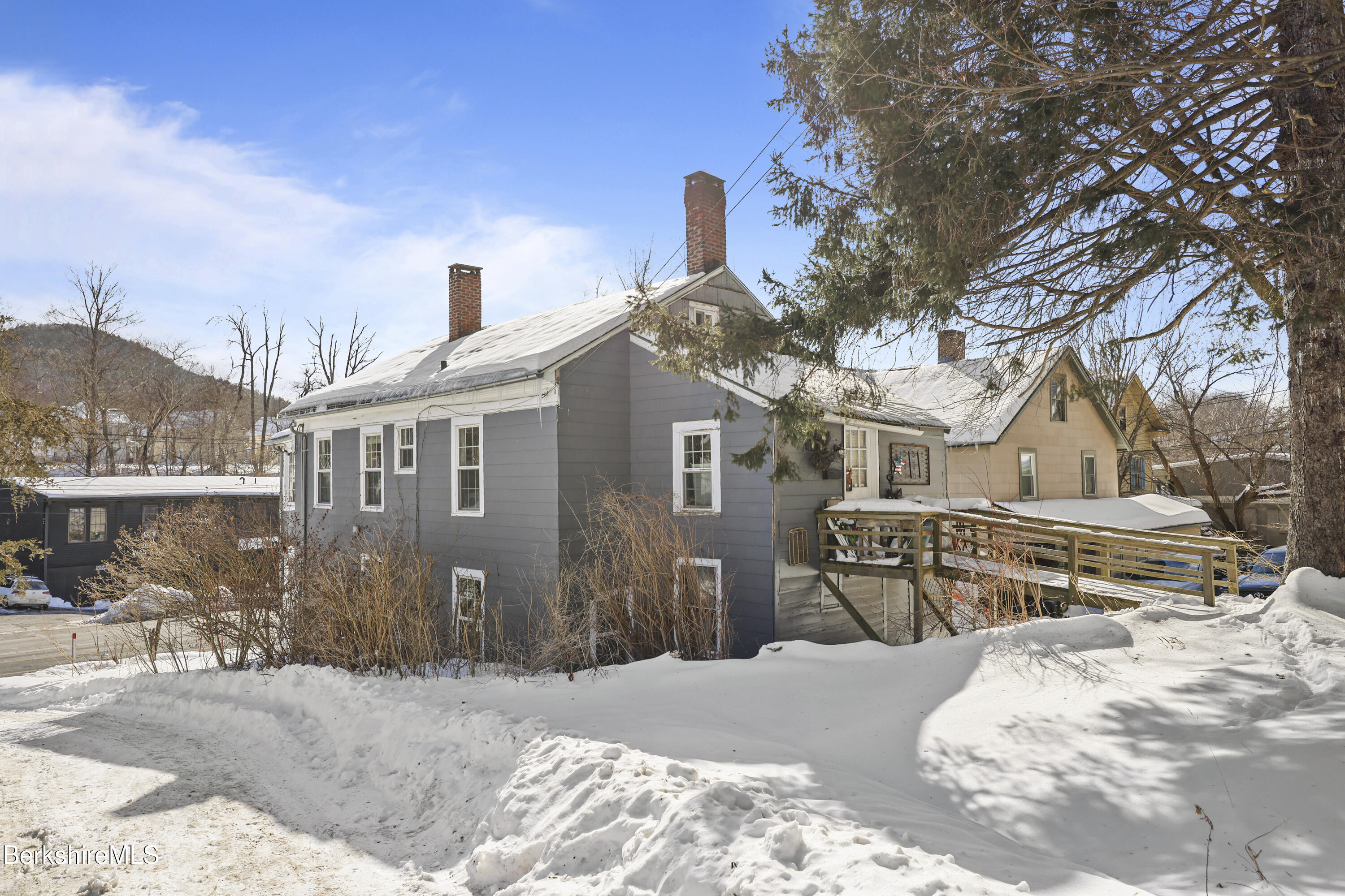 88-90 Main St