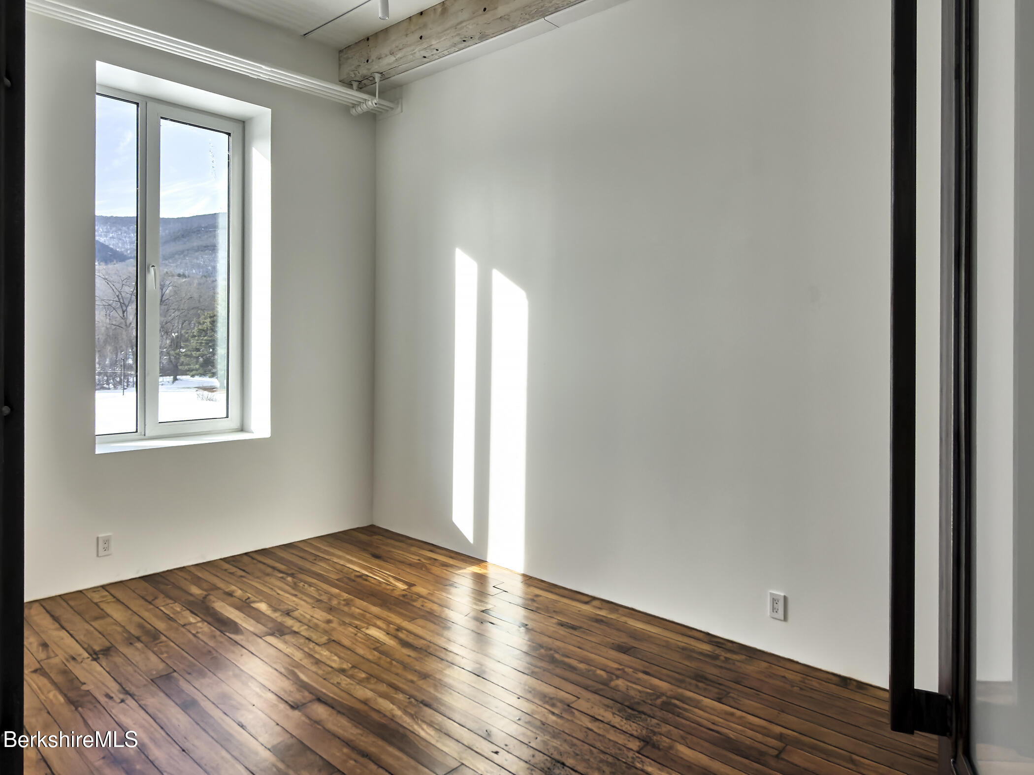 520 State Rd 303