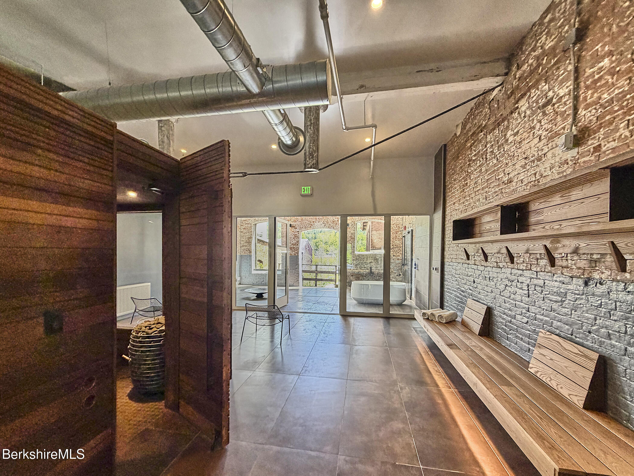 520 State Rd 303