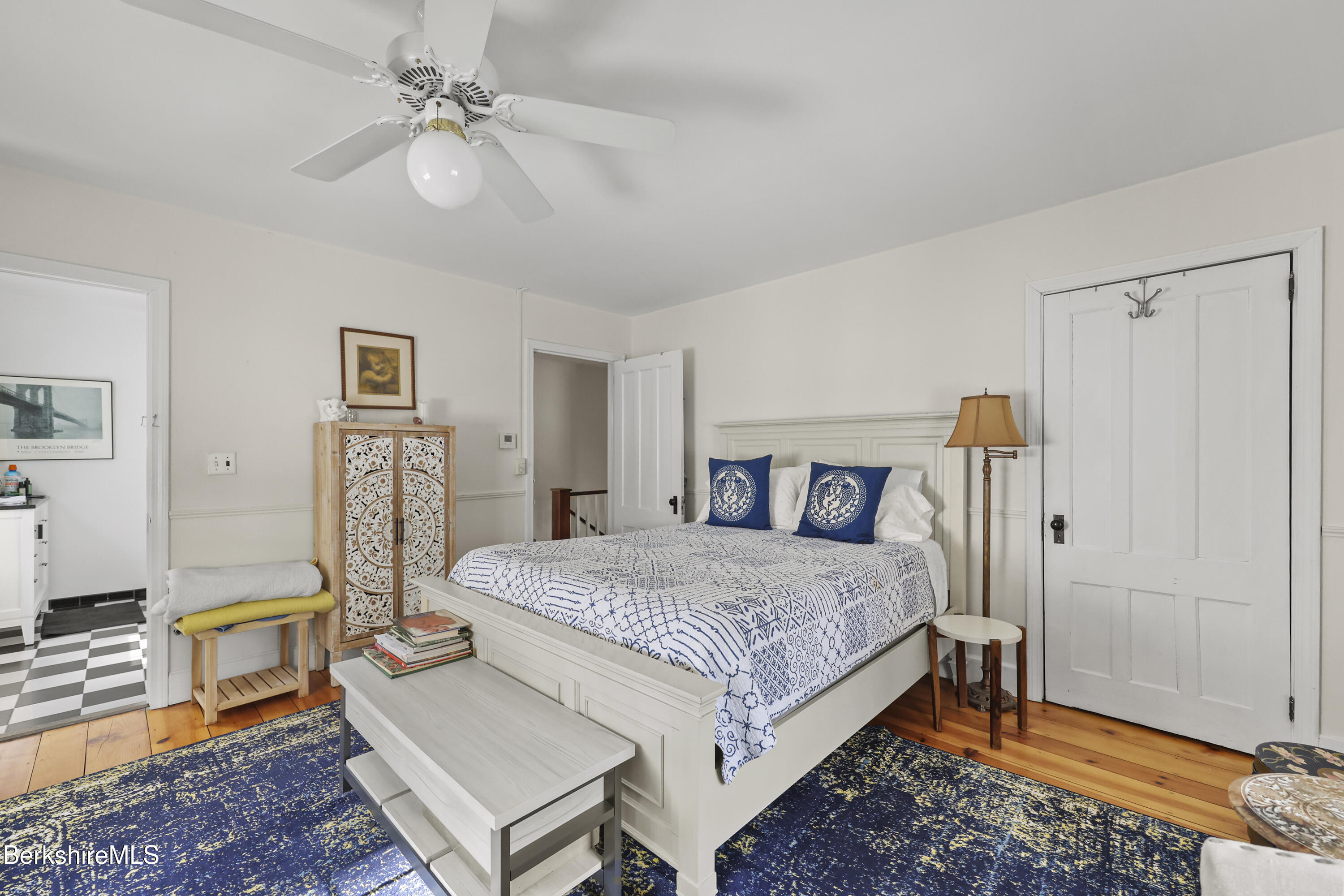 360 Housatonic St