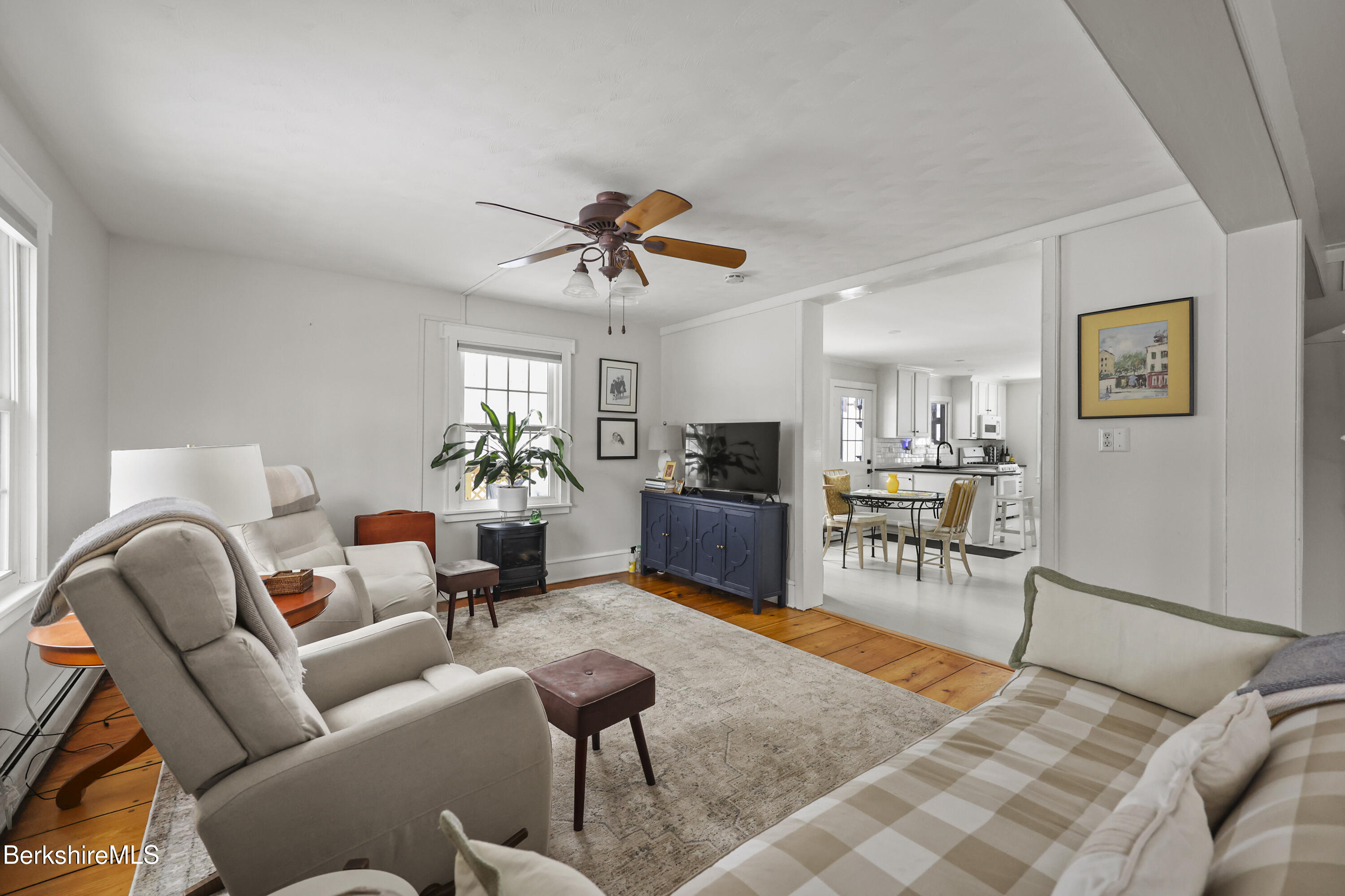 360 Housatonic St