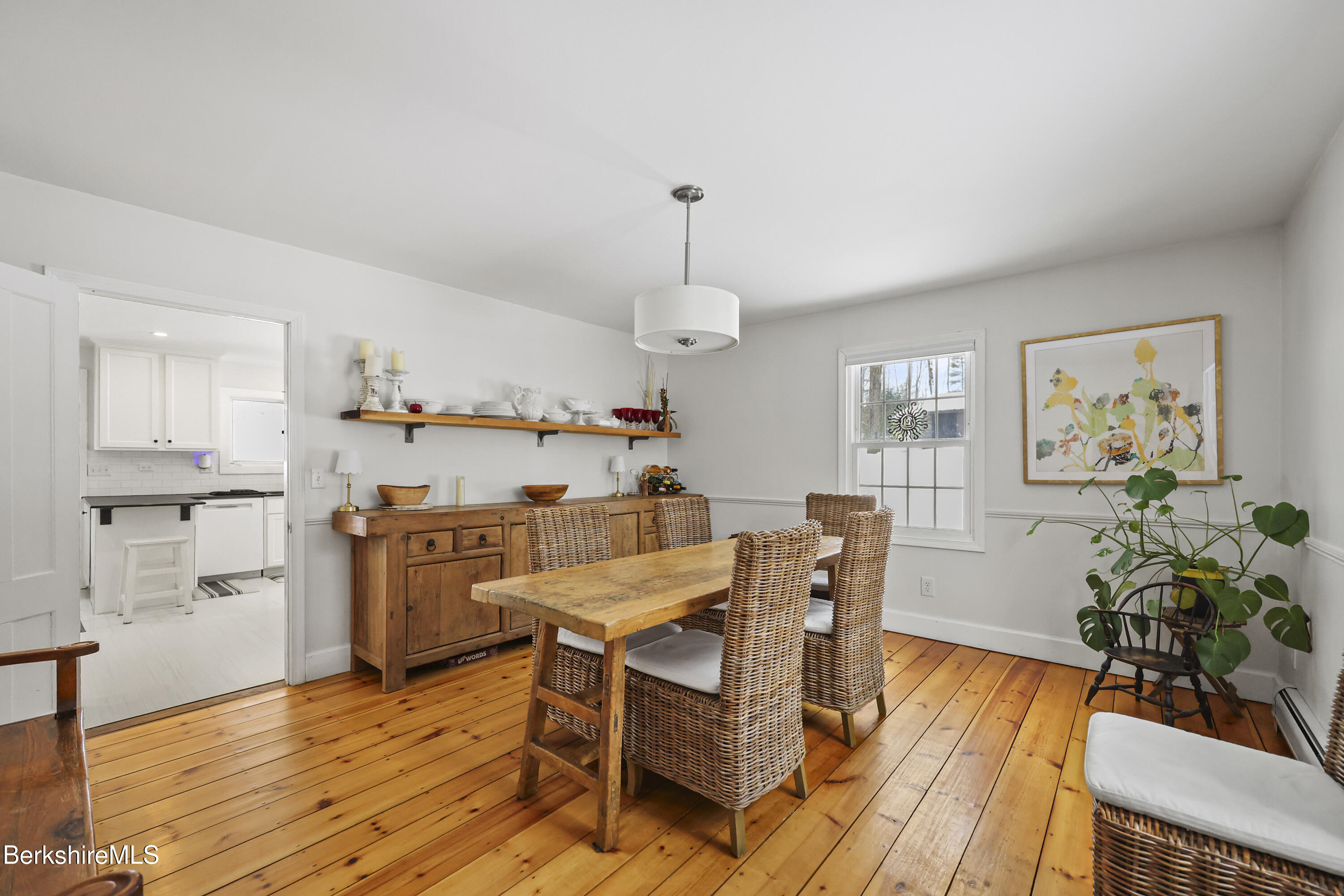 360 Housatonic St