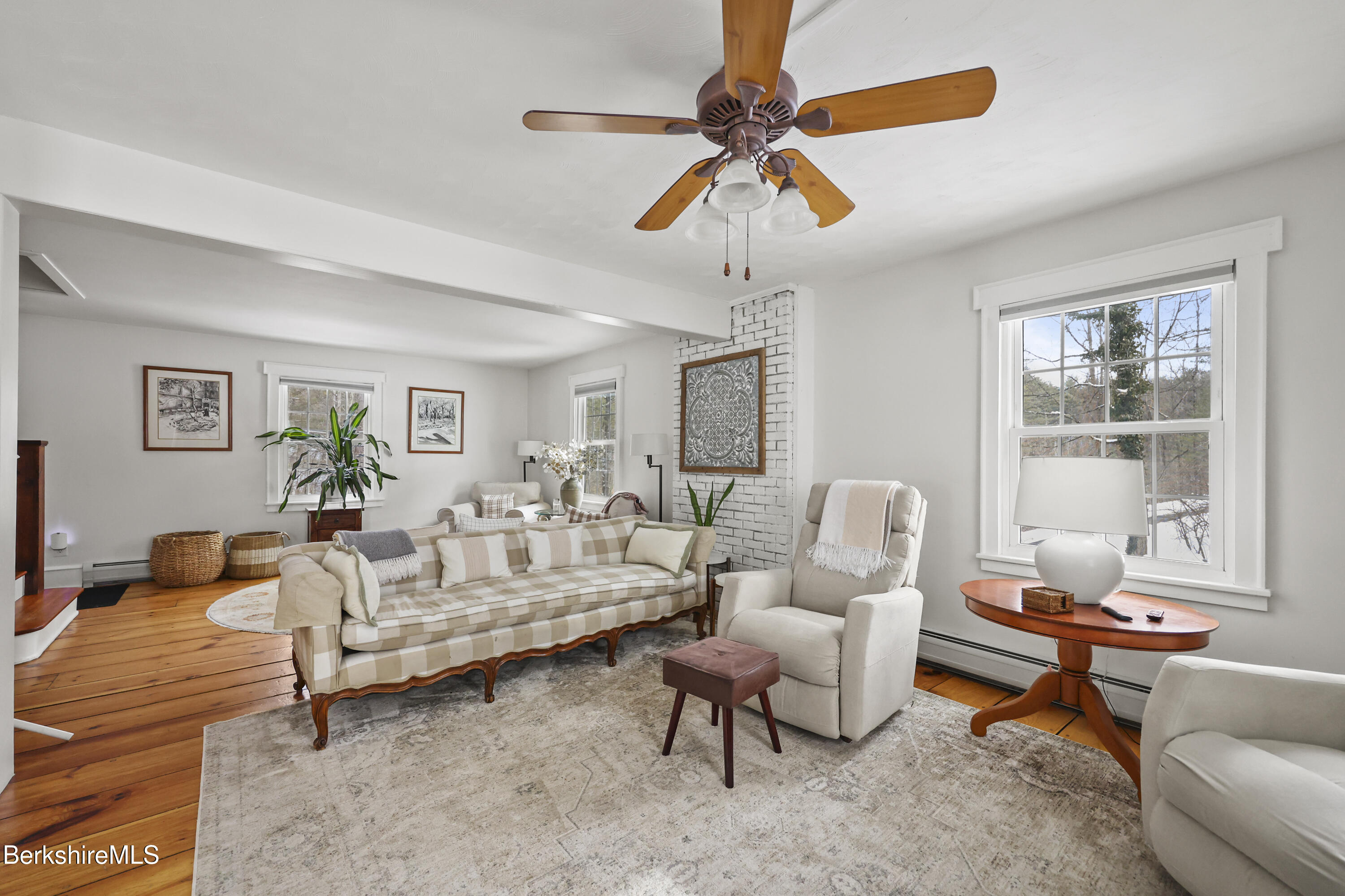 360 Housatonic St