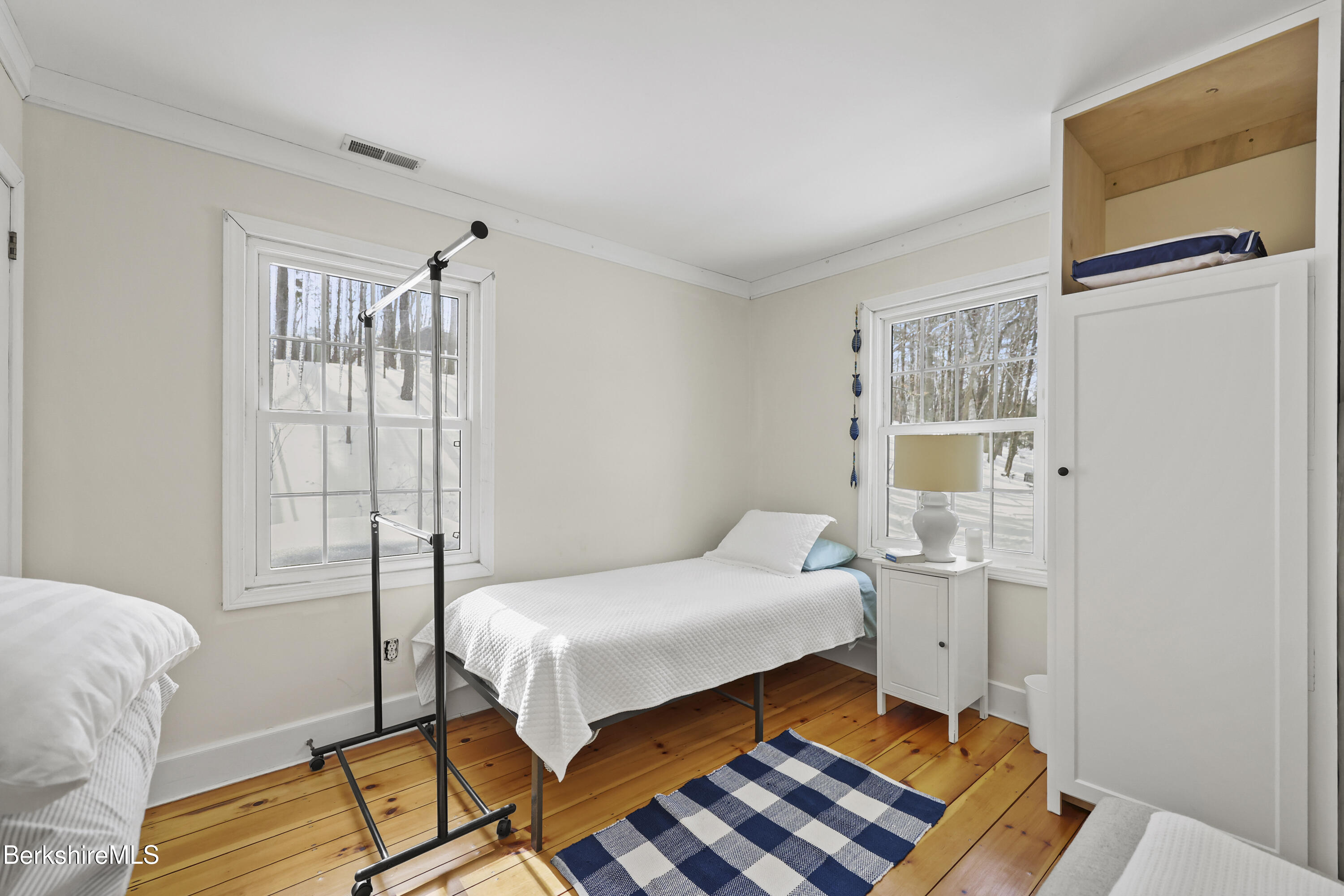 360 Housatonic St