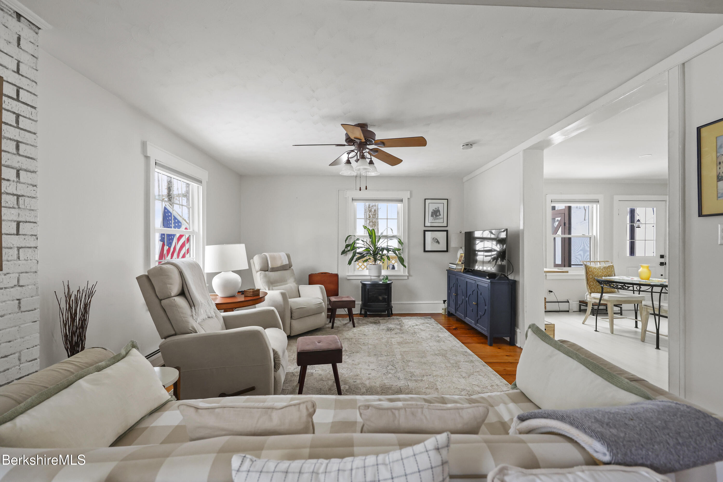 360 Housatonic St