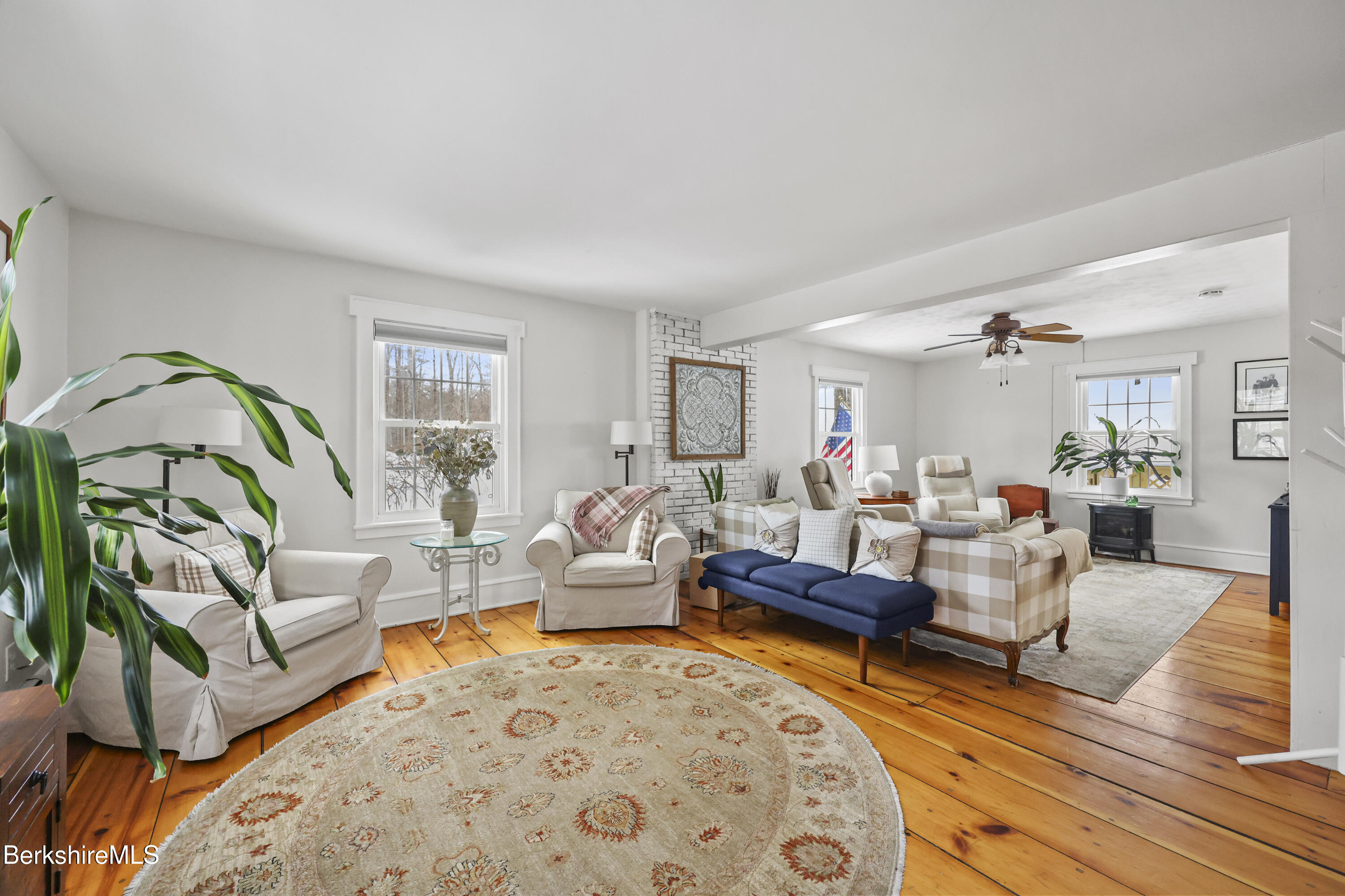 360 Housatonic St