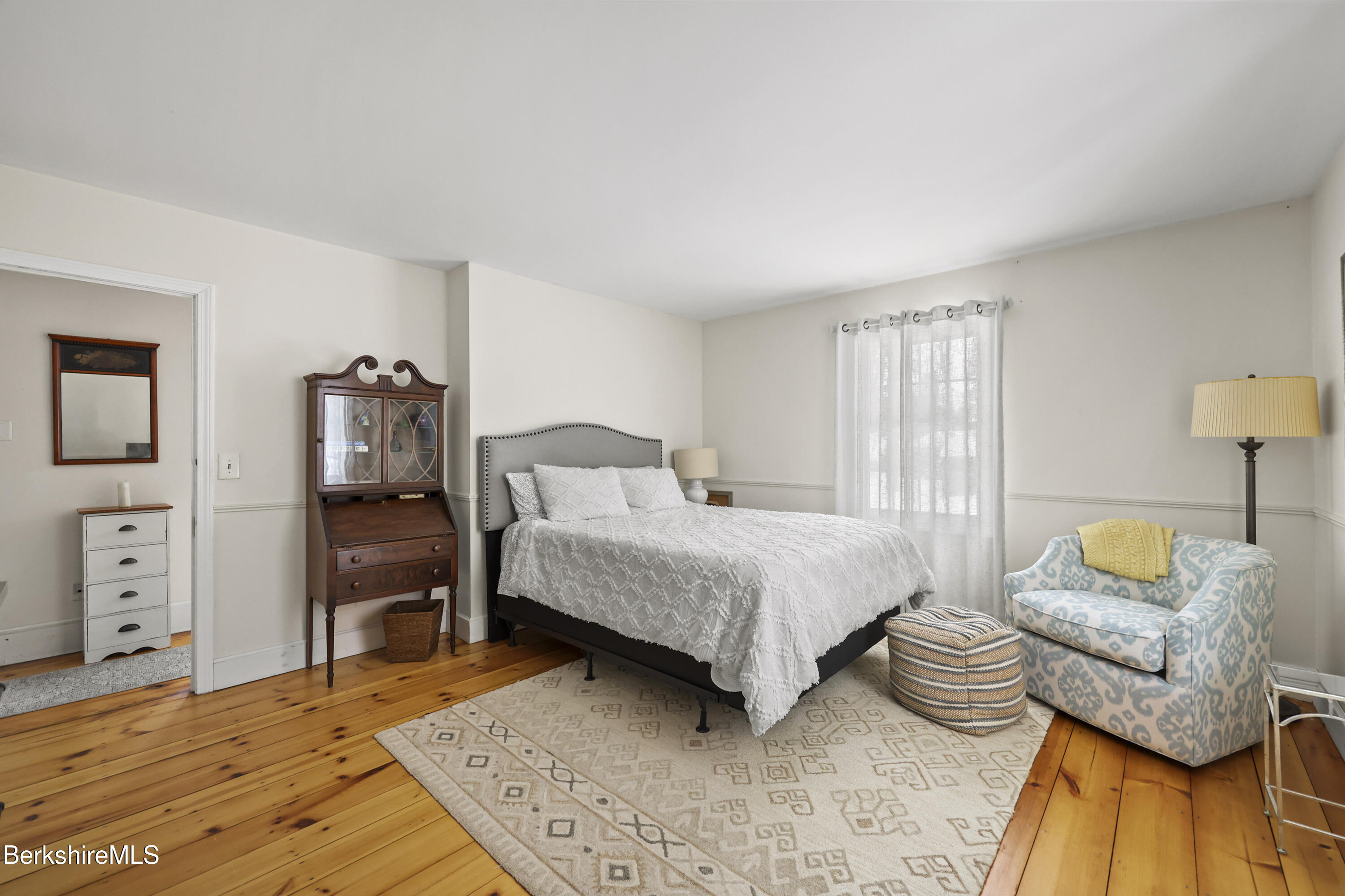 360 Housatonic St
