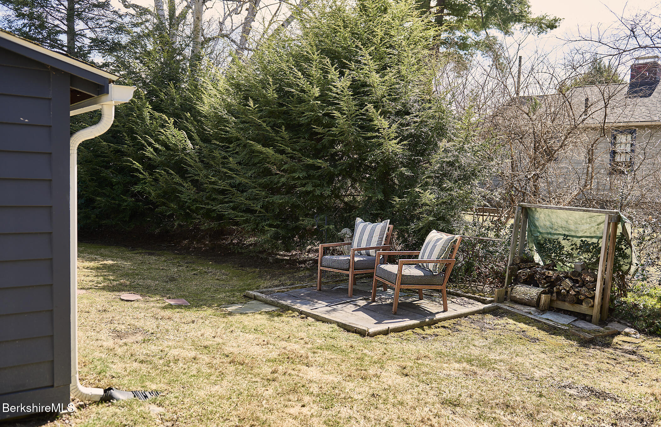 121 Berkshire Dr