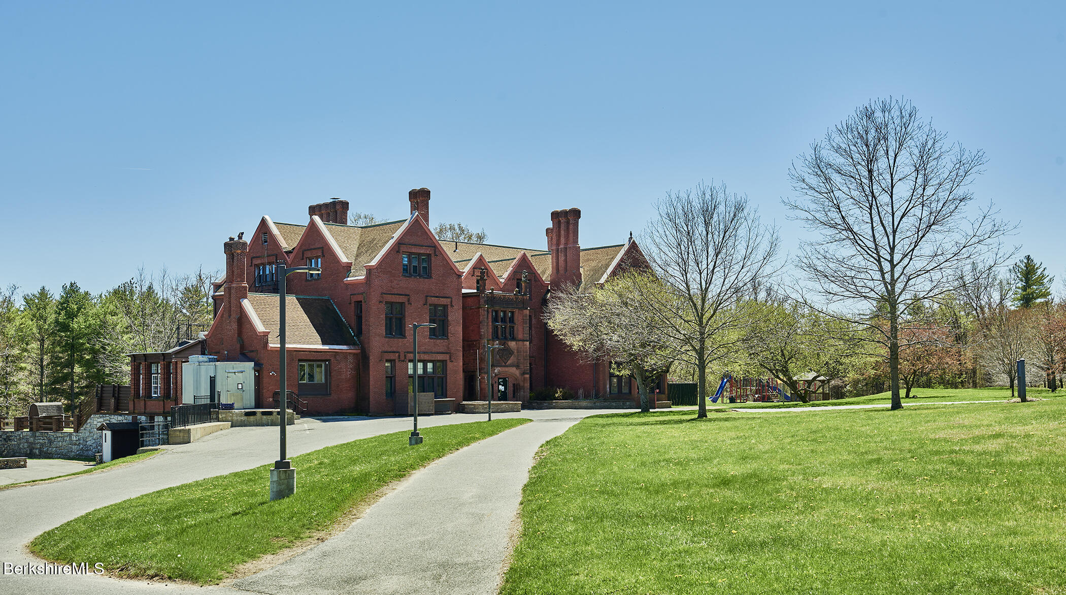 349 Old Stockbridge Rd