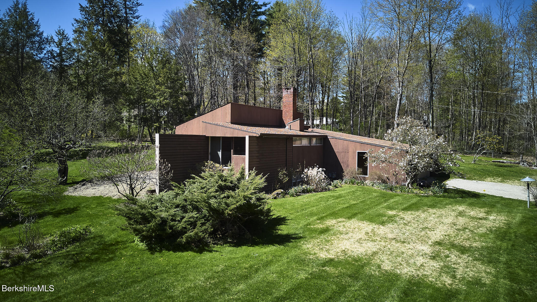 349 Old Stockbridge Rd