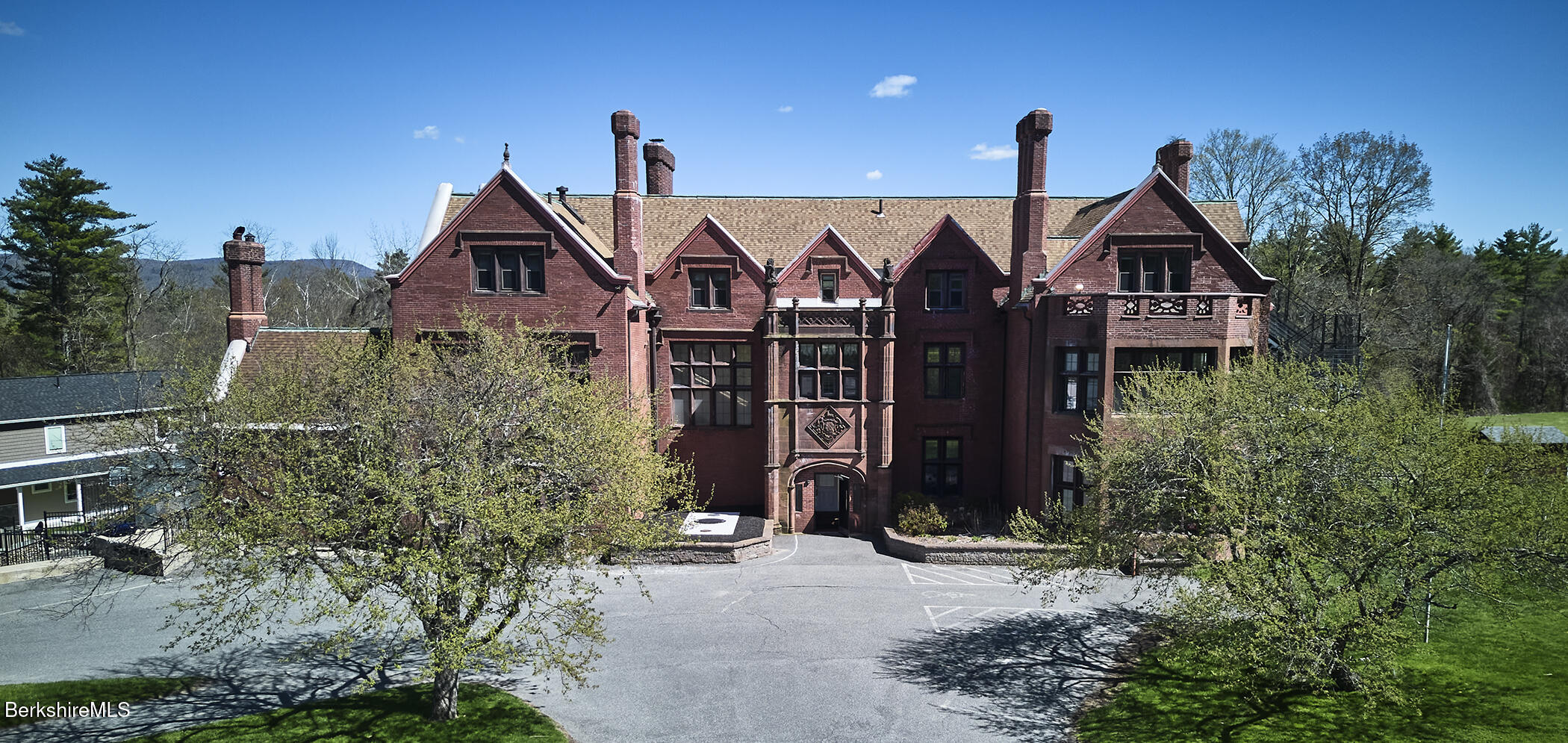 349 Old Stockbridge Rd
