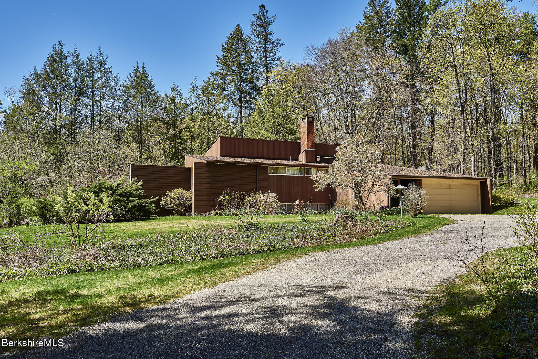 349 Old Stockbridge Rd