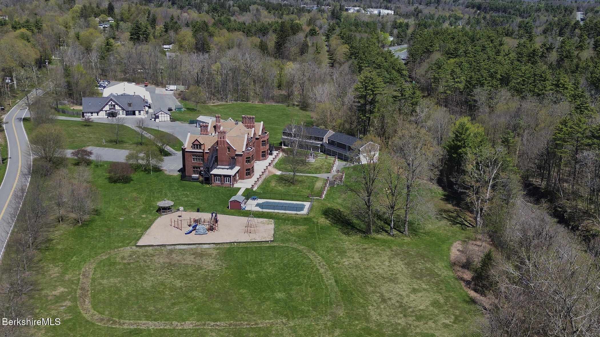 349 Old Stockbridge Rd