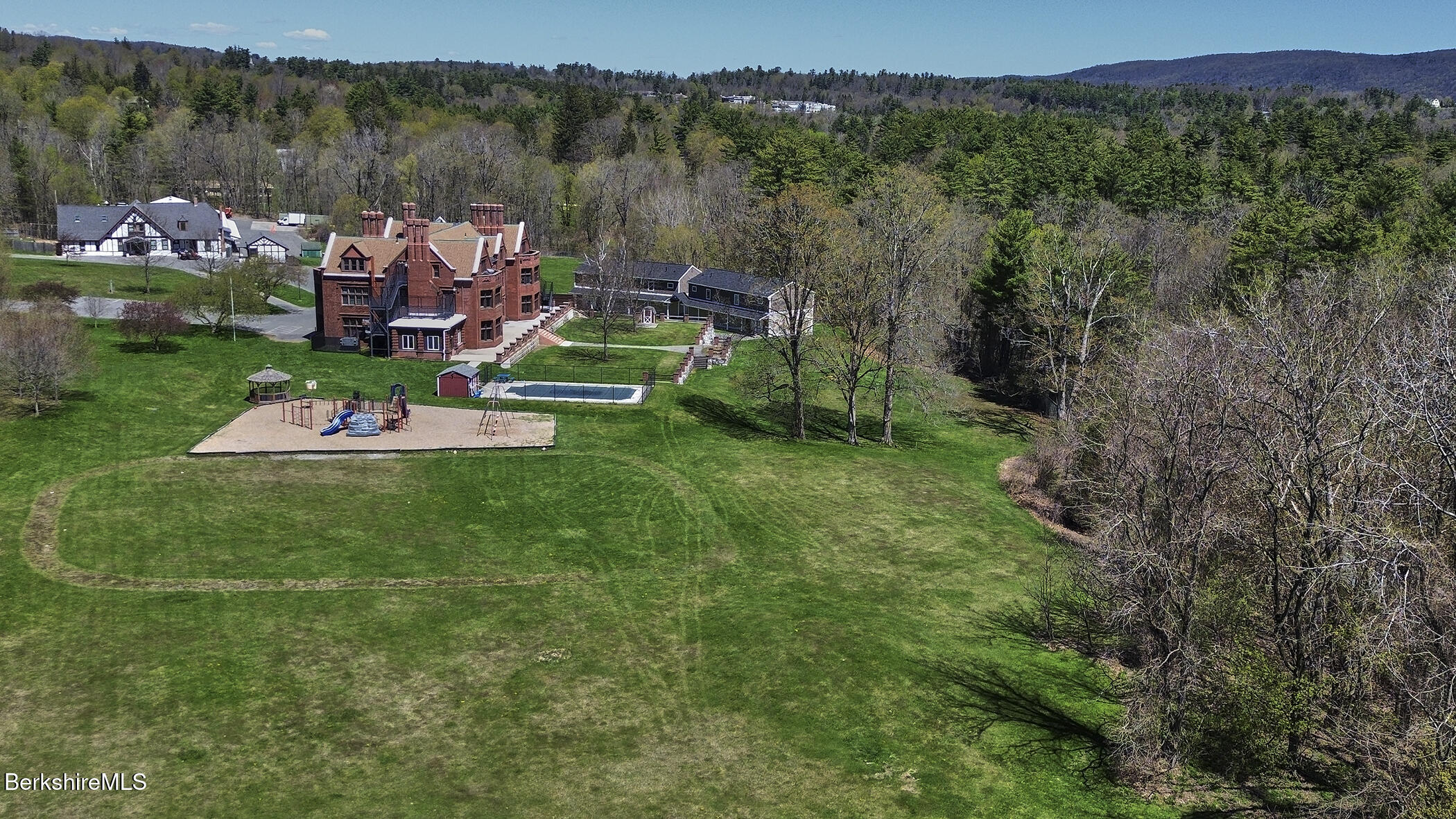 349 Old Stockbridge Rd