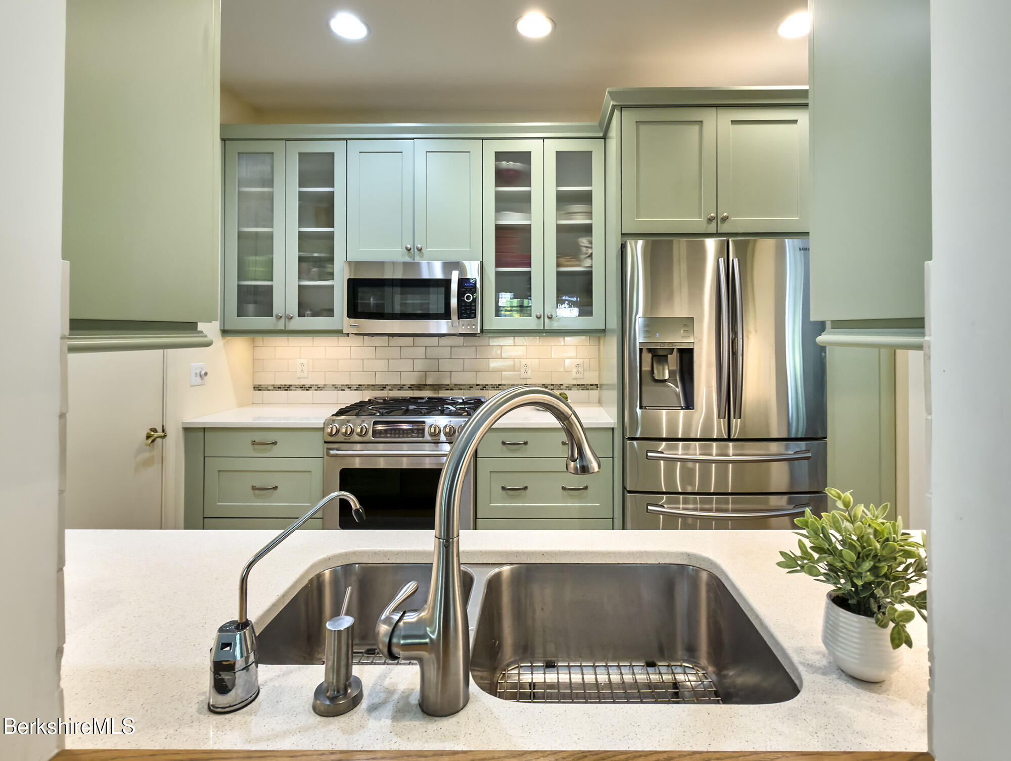 11 Prospect Hill Rd ,#8