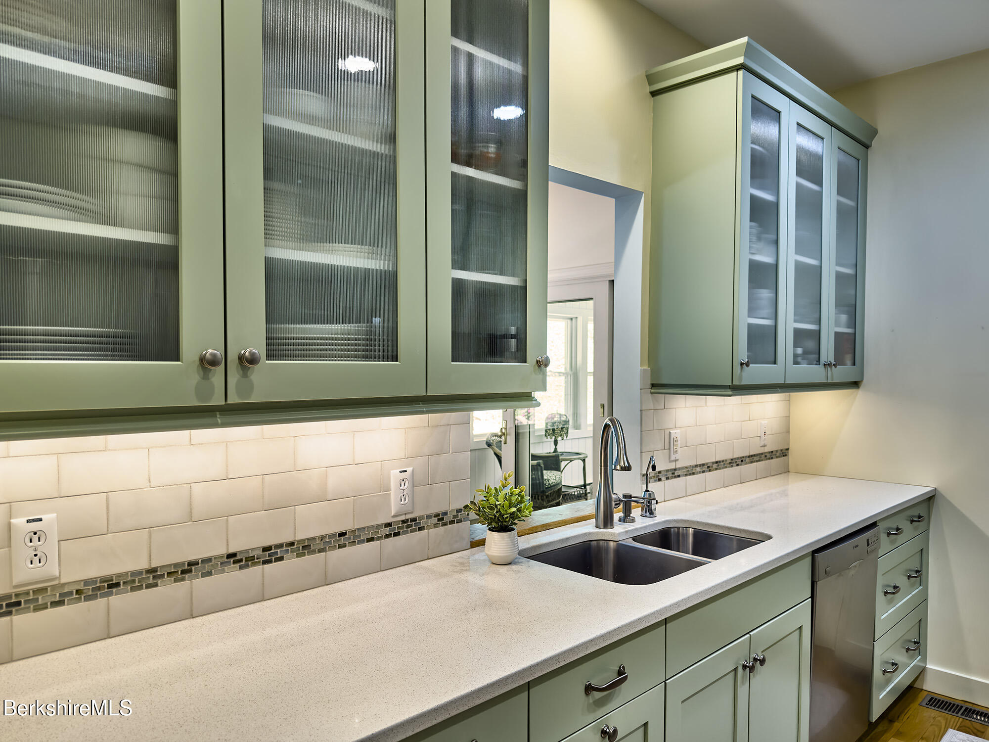 11 Prospect Hill Rd ,#8