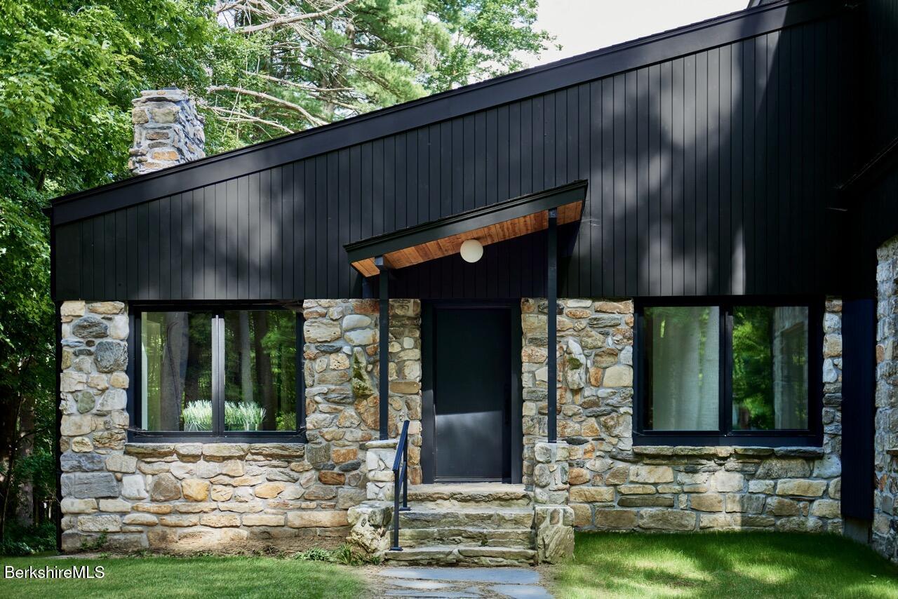 114 Christian Hill Rd