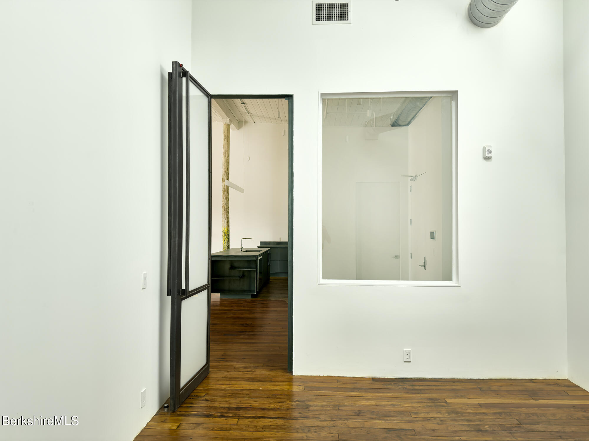 520 State Rd 403