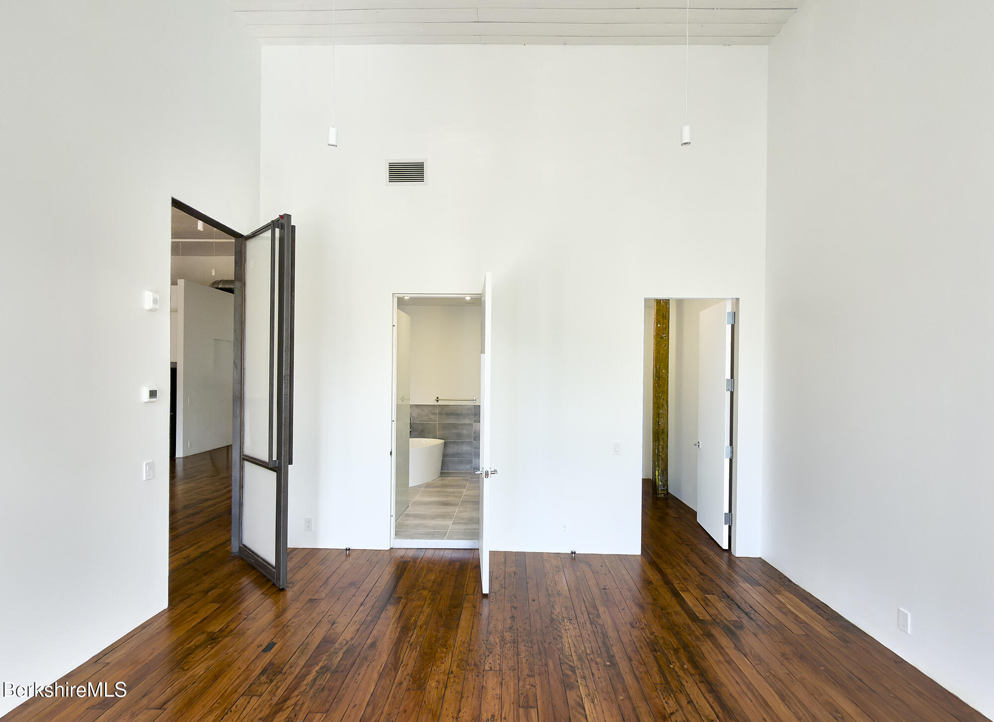 520 State Rd 403