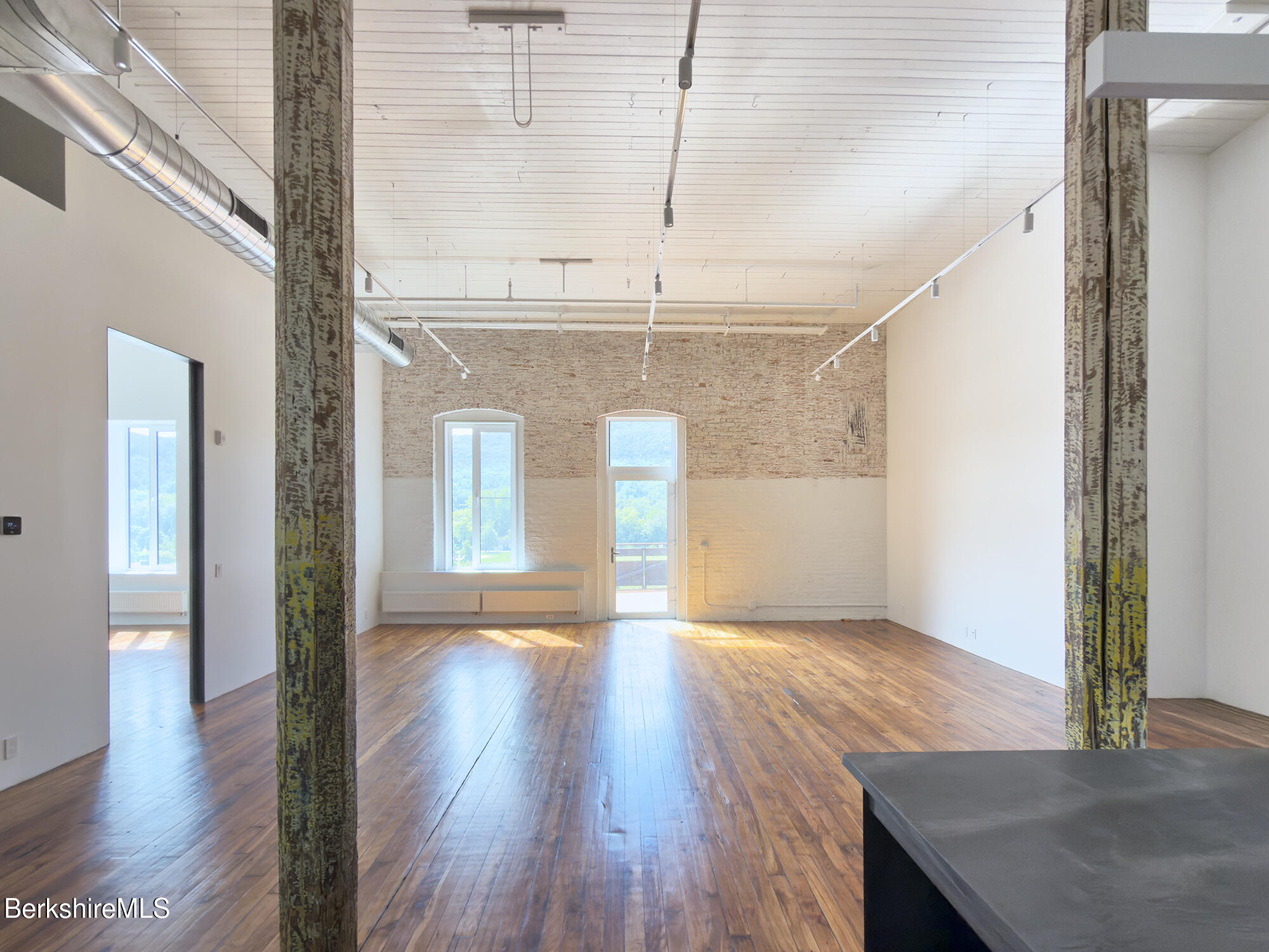 520 State Rd 403