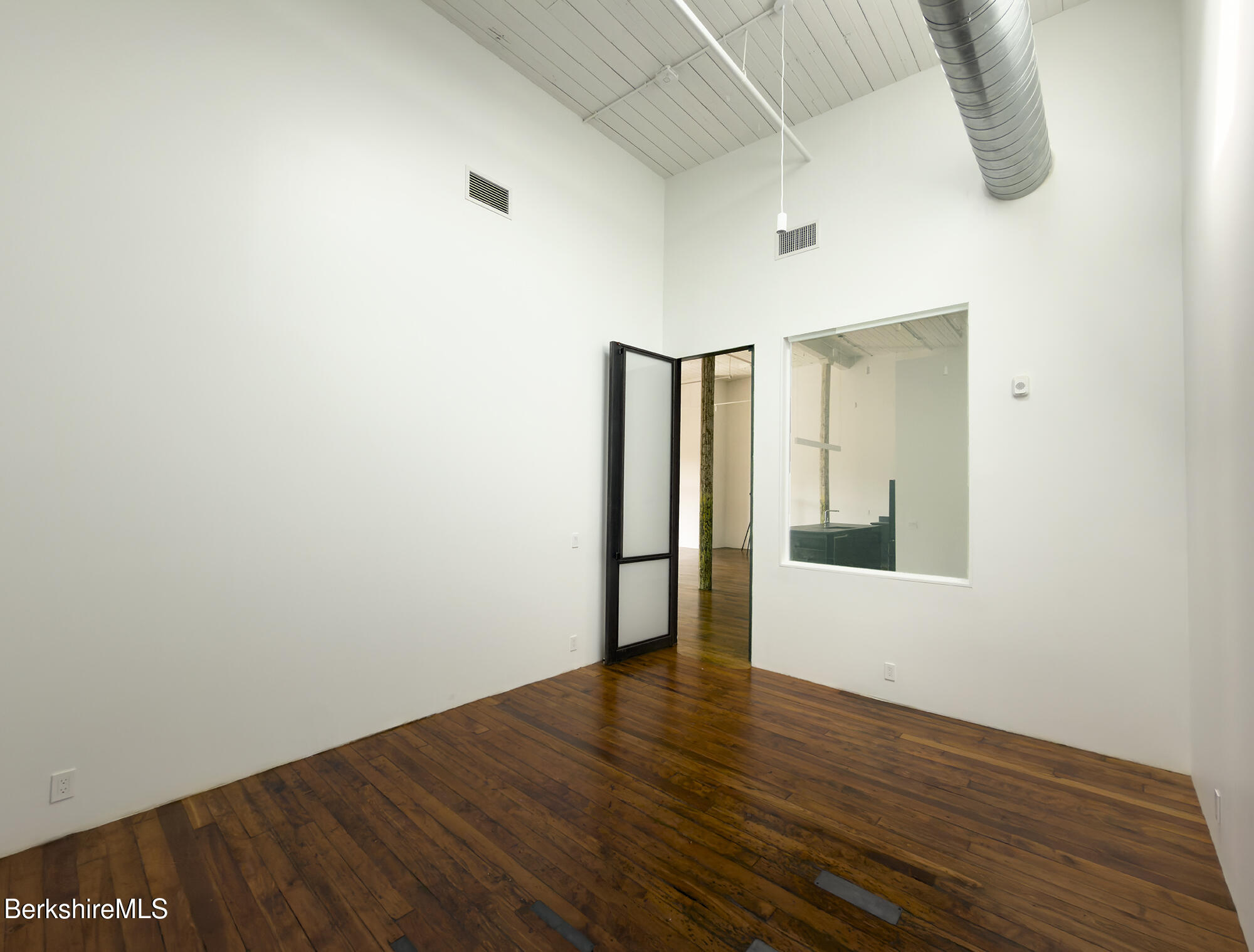 520 State Rd 403