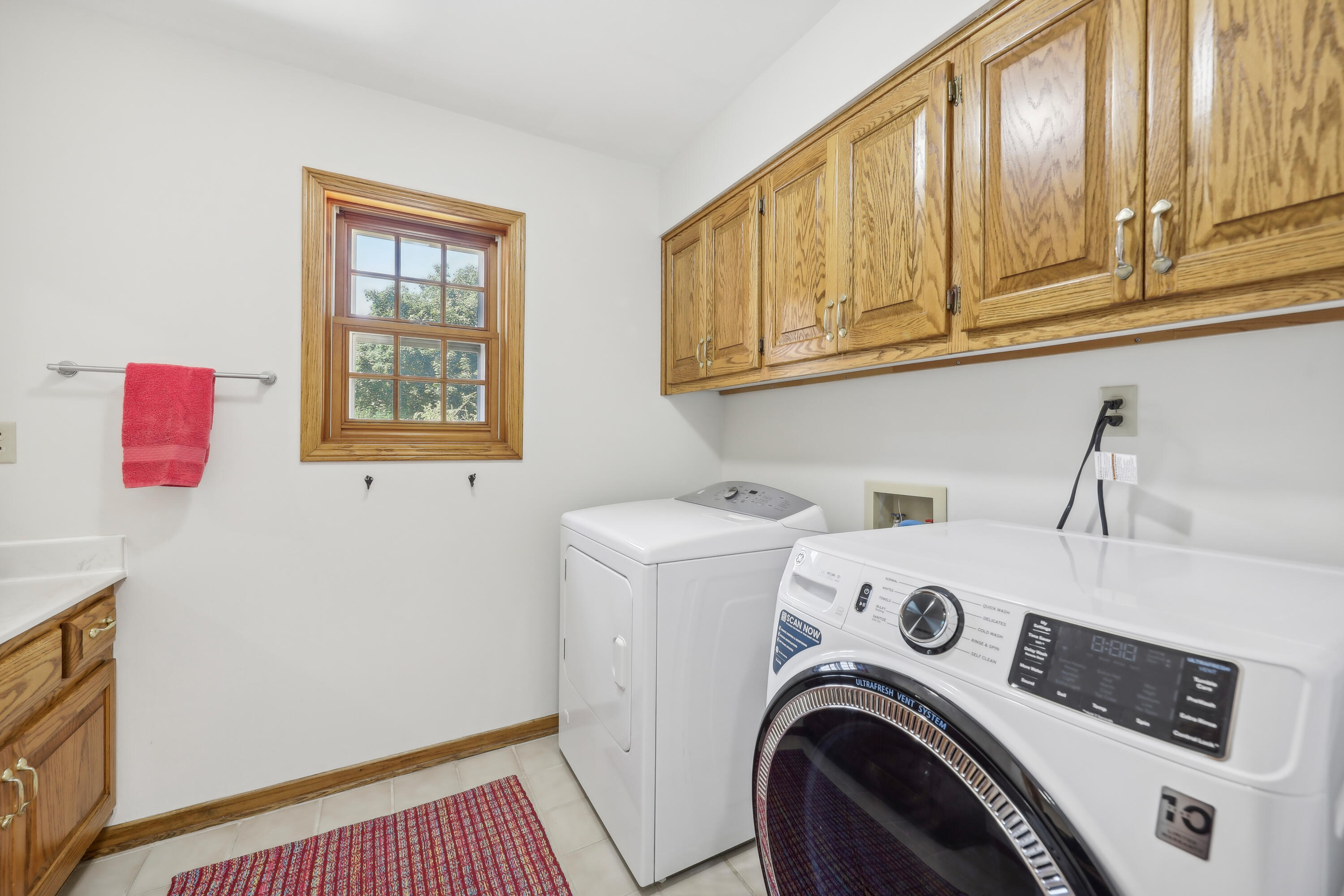 649 Cardiff Dr