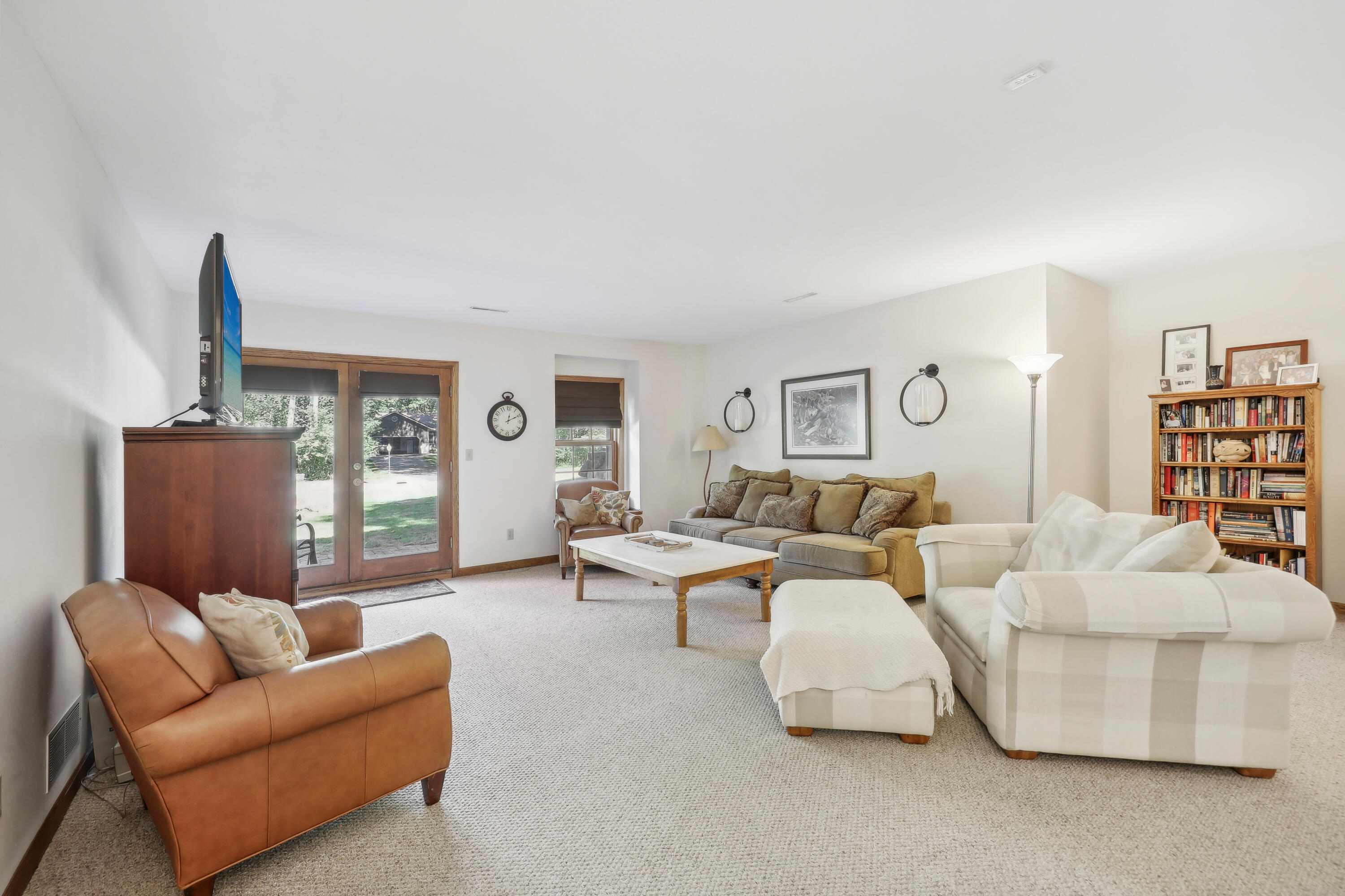 649 Cardiff Dr