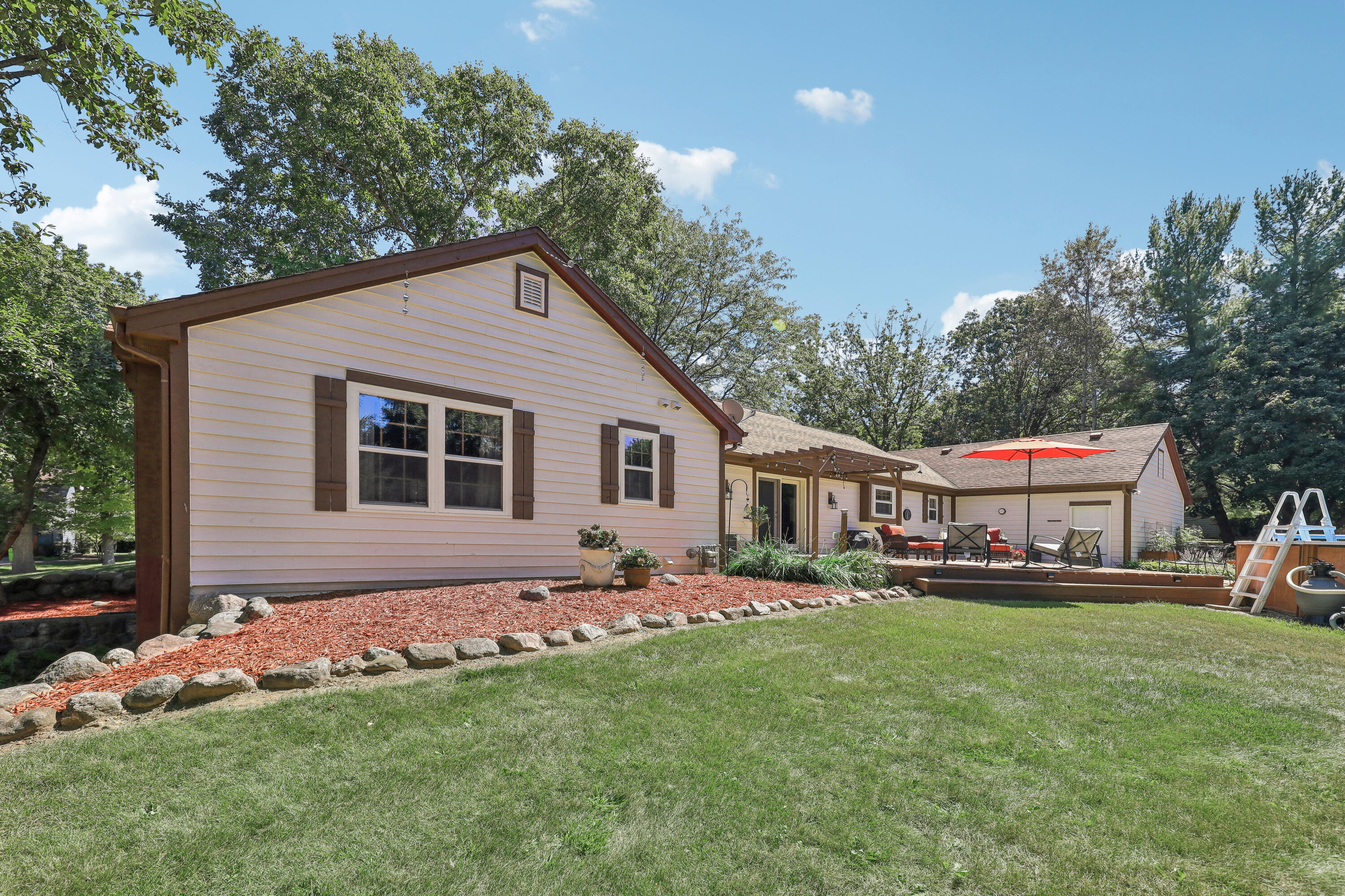 649 Cardiff Dr
