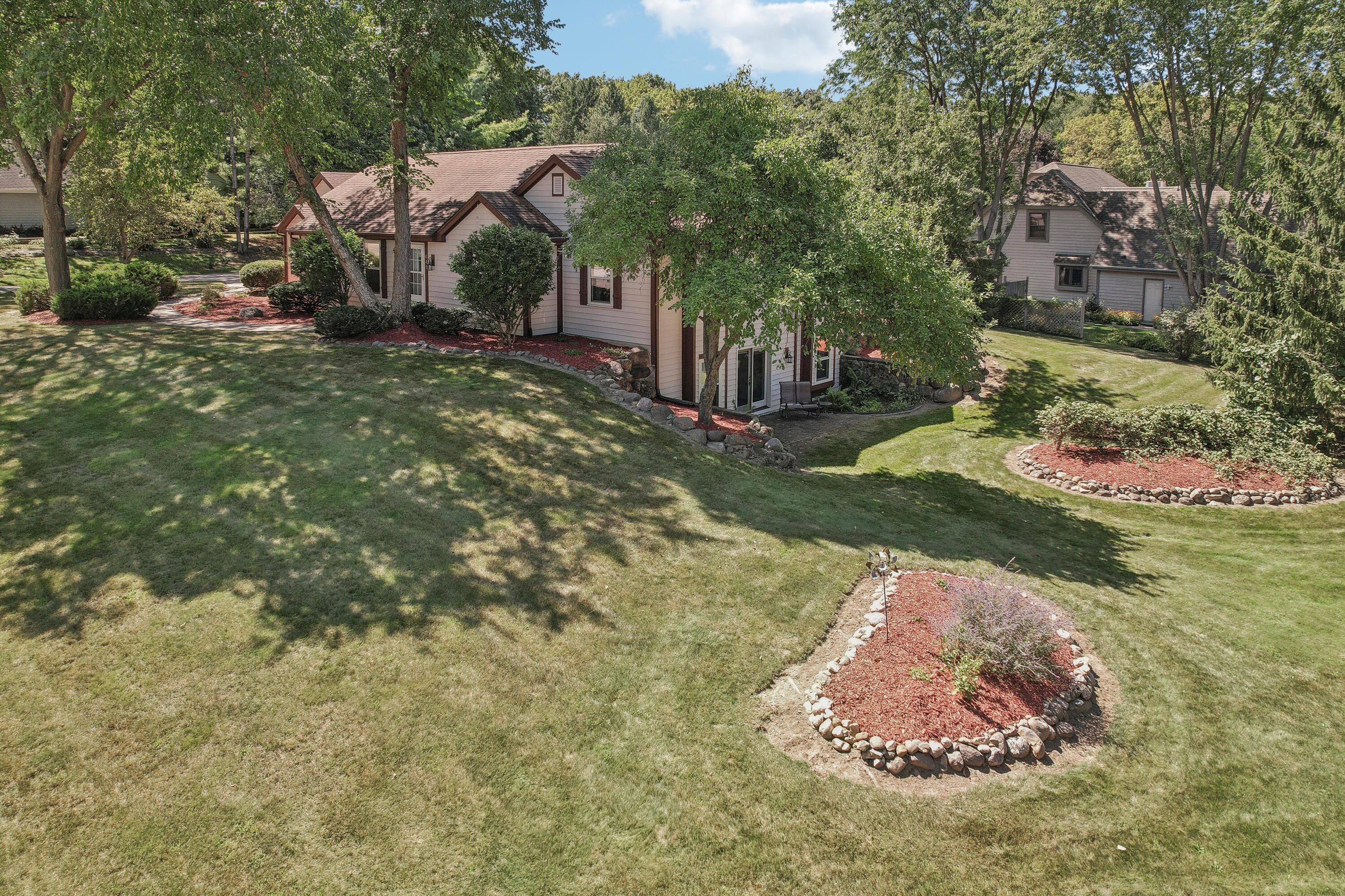 649 Cardiff Dr
