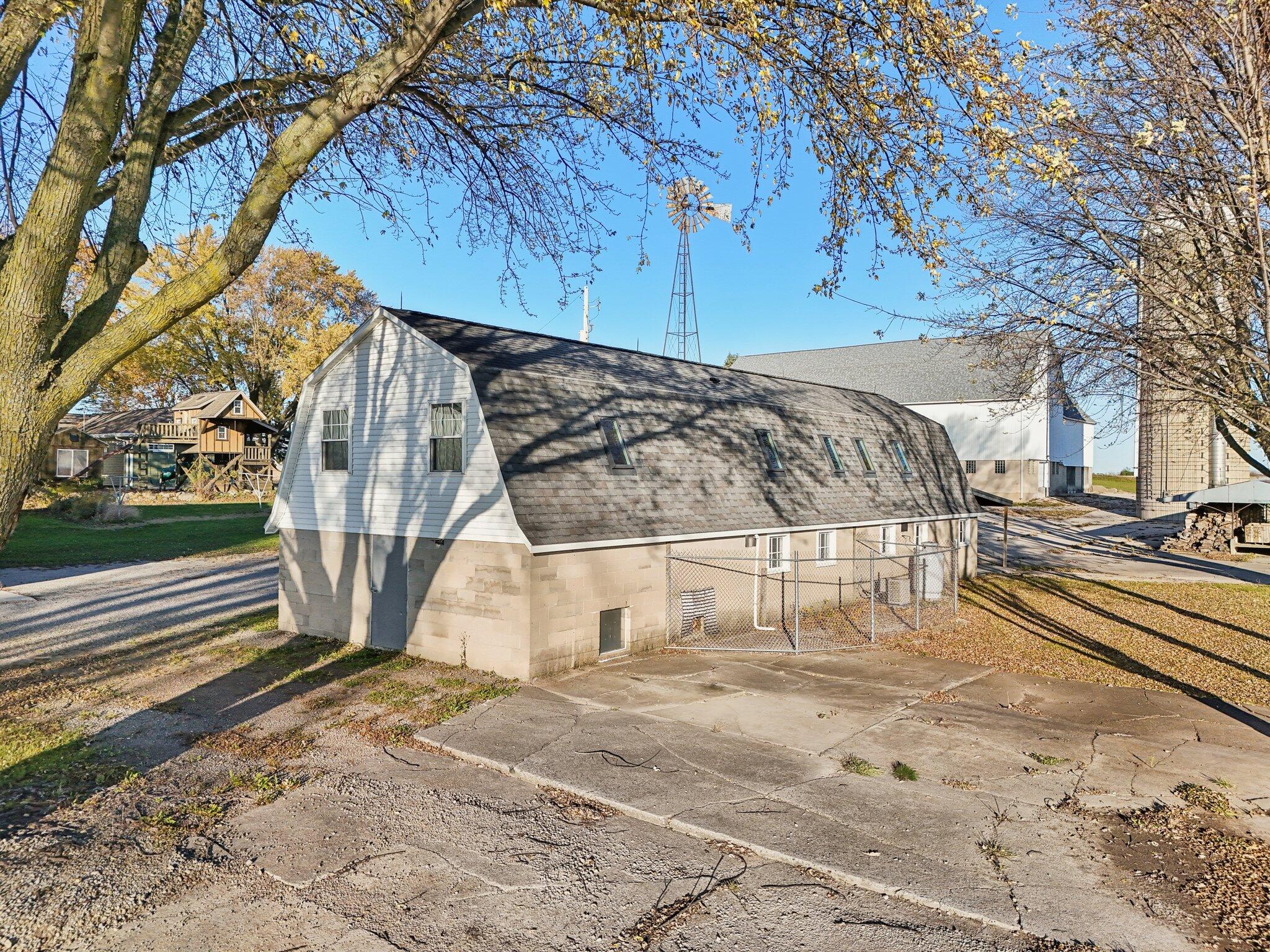 W7167 Five Mile Rd