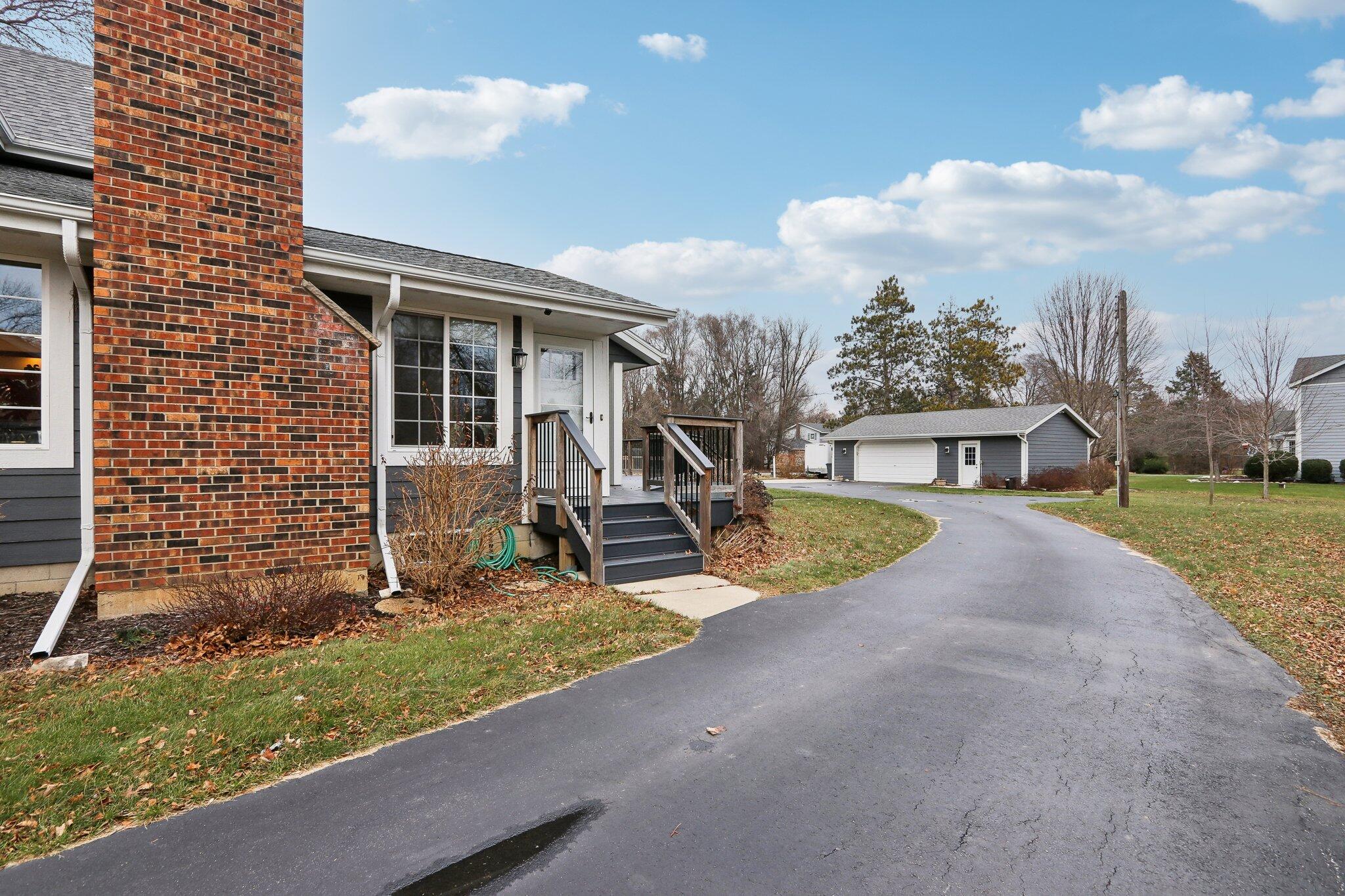 W299N5352 County Road E -