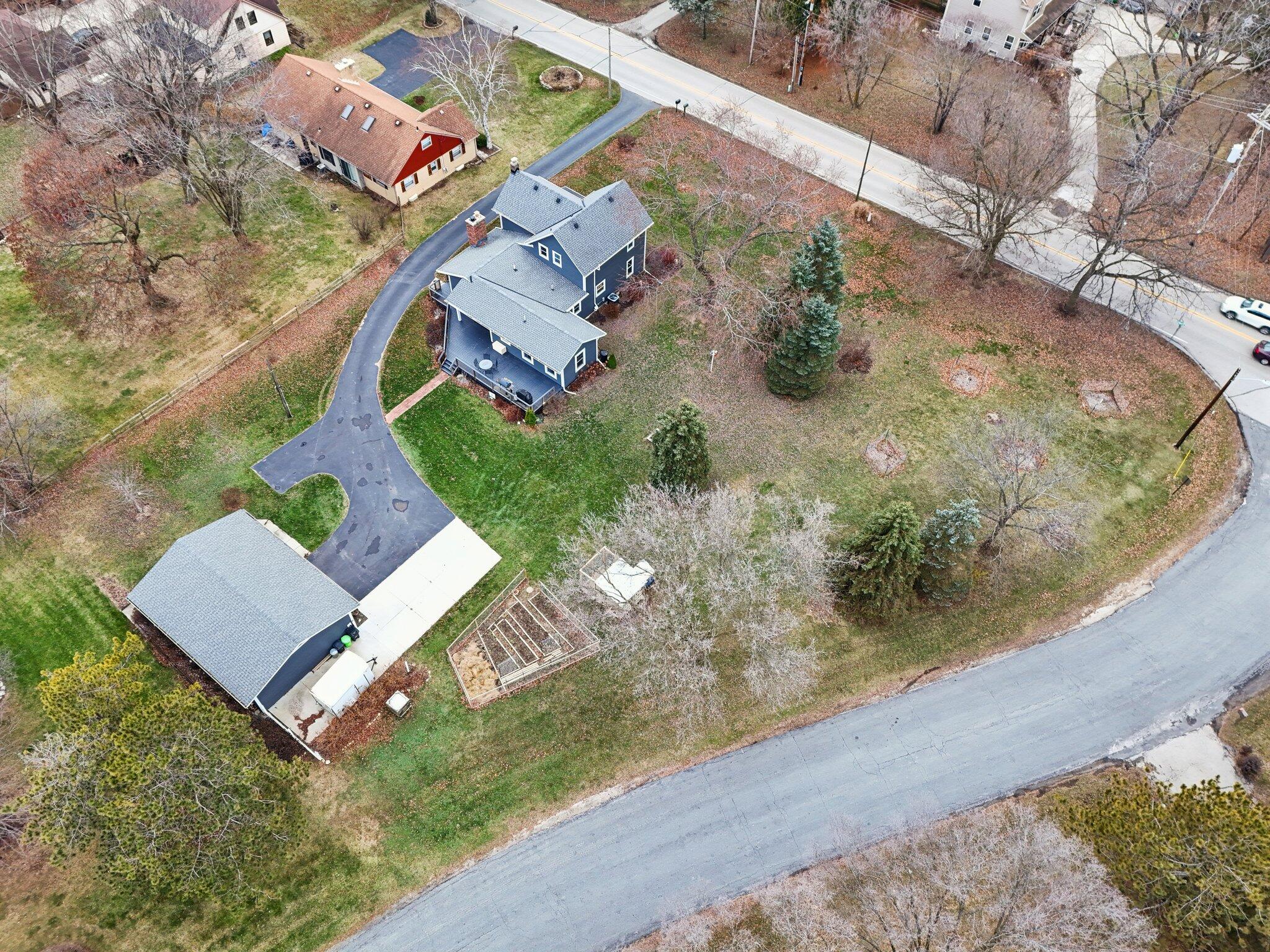 W299N5352 County Road E -