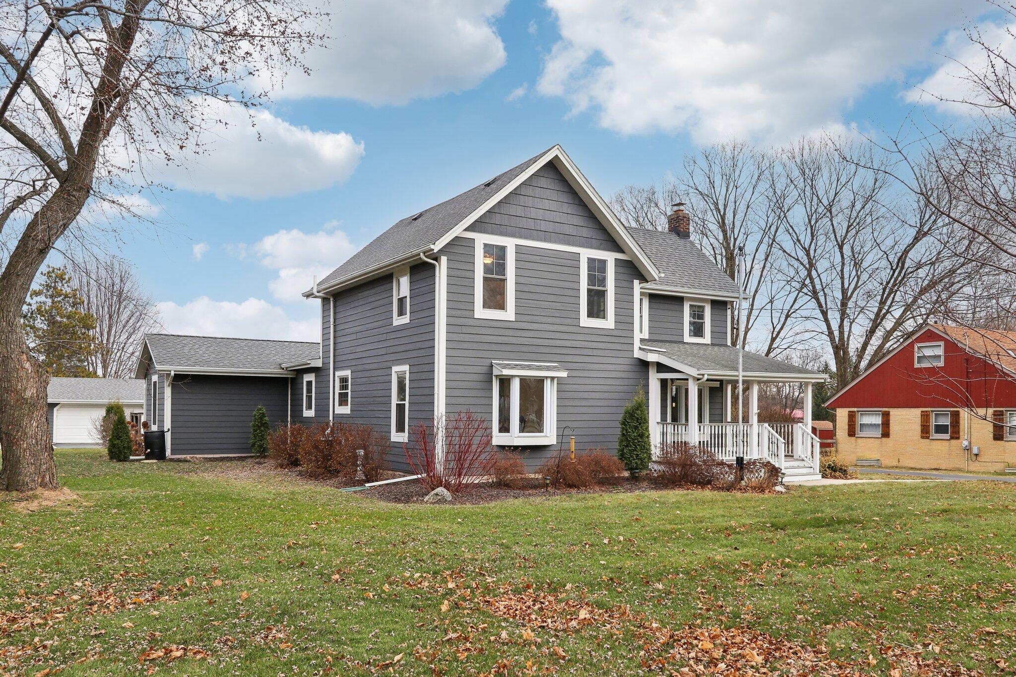 W299N5352 County Road E -