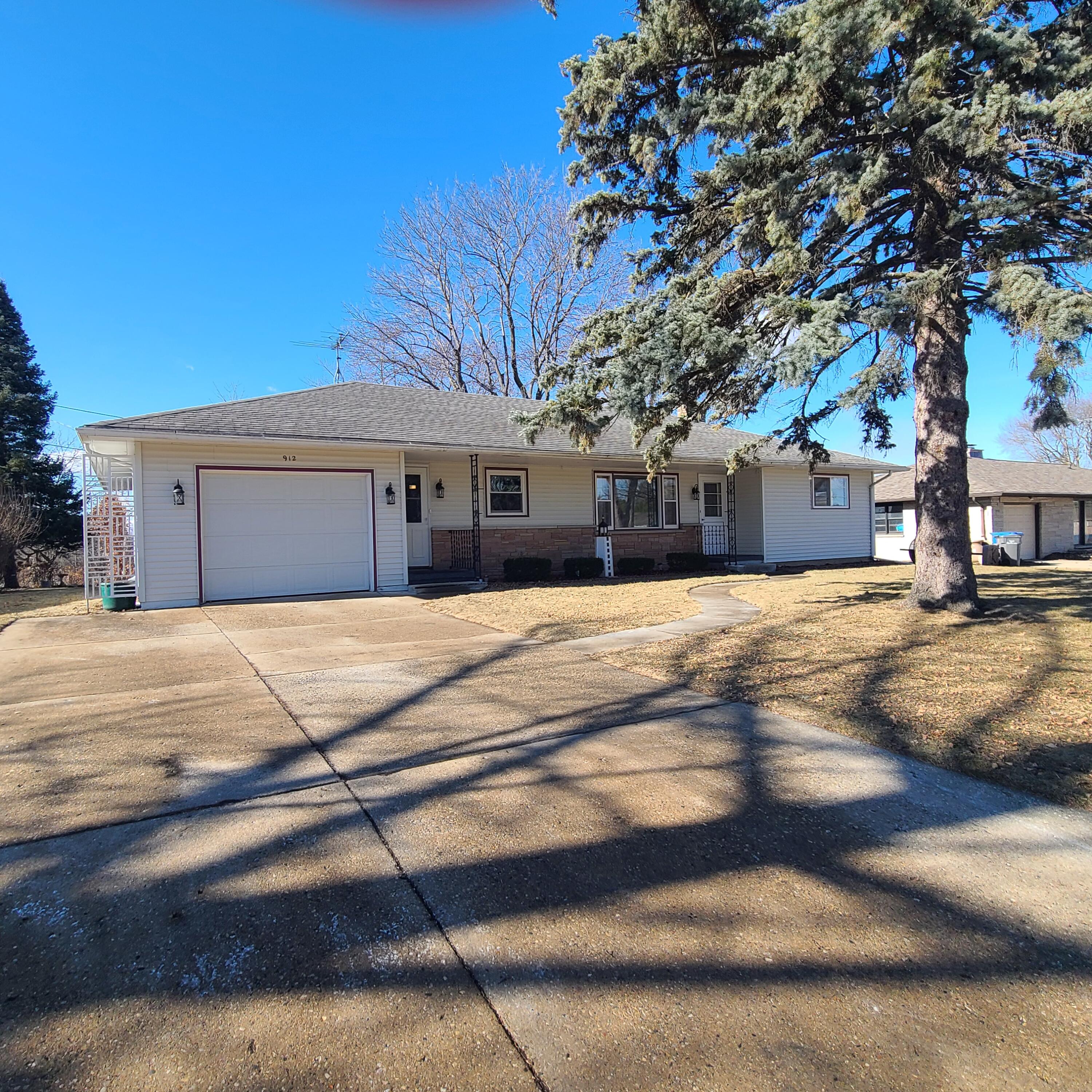 912 Highland Ave