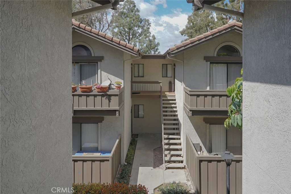 22719 Lakeway Drive 400