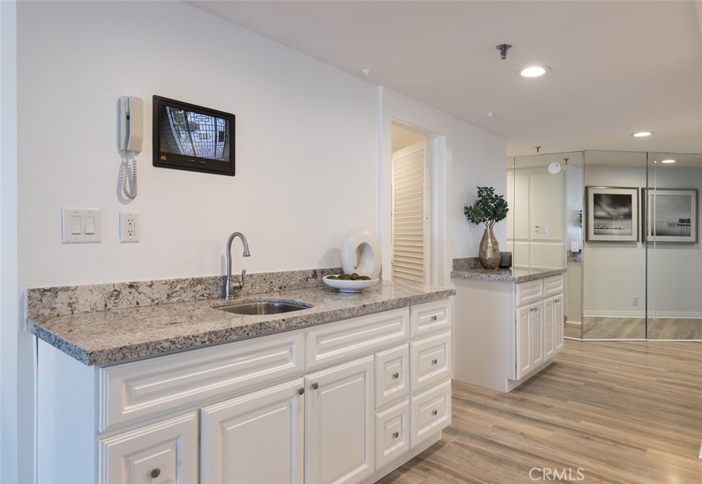 410 Corto Lane 9