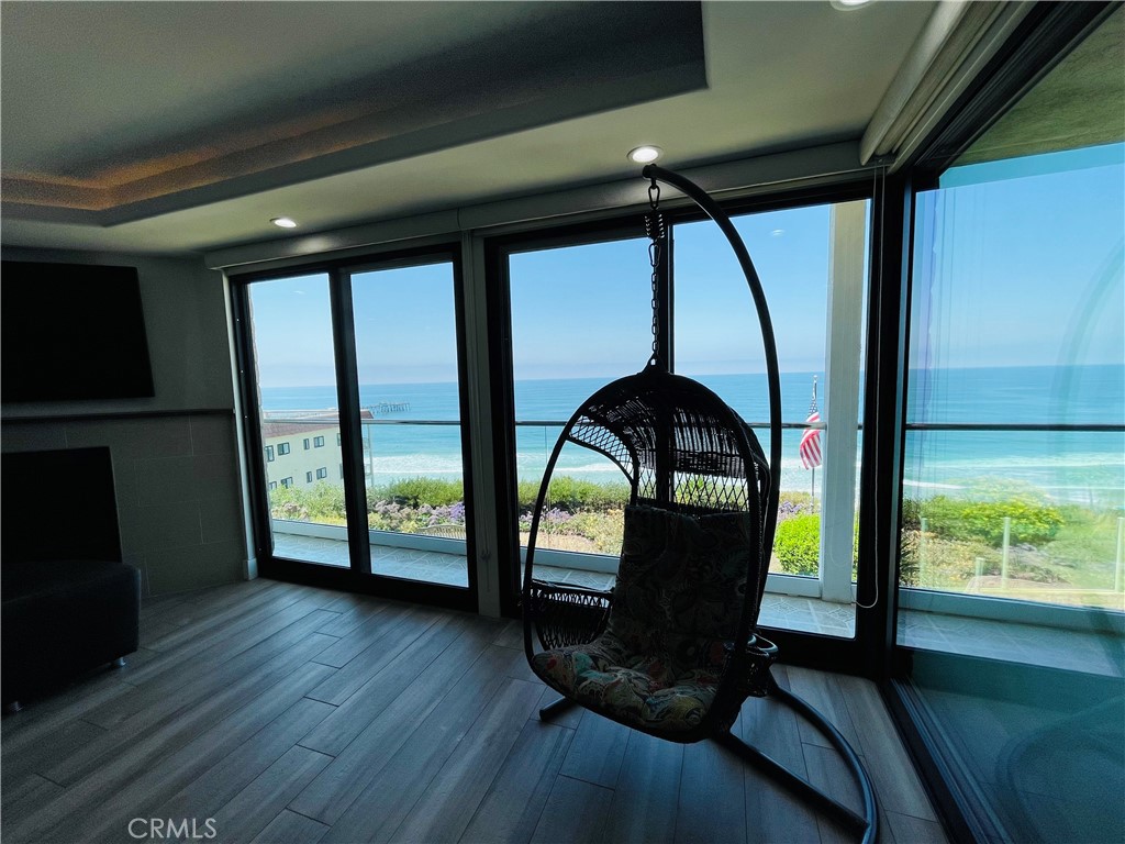 410 Corto Lane E