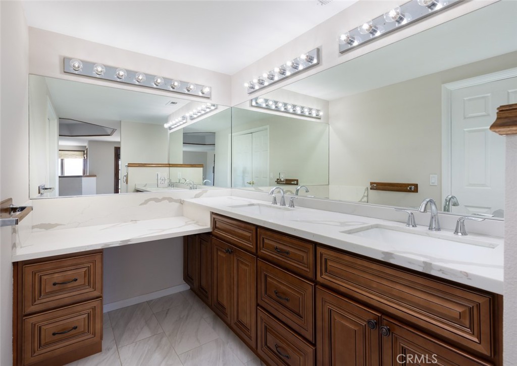 2957 Calle Frontera
