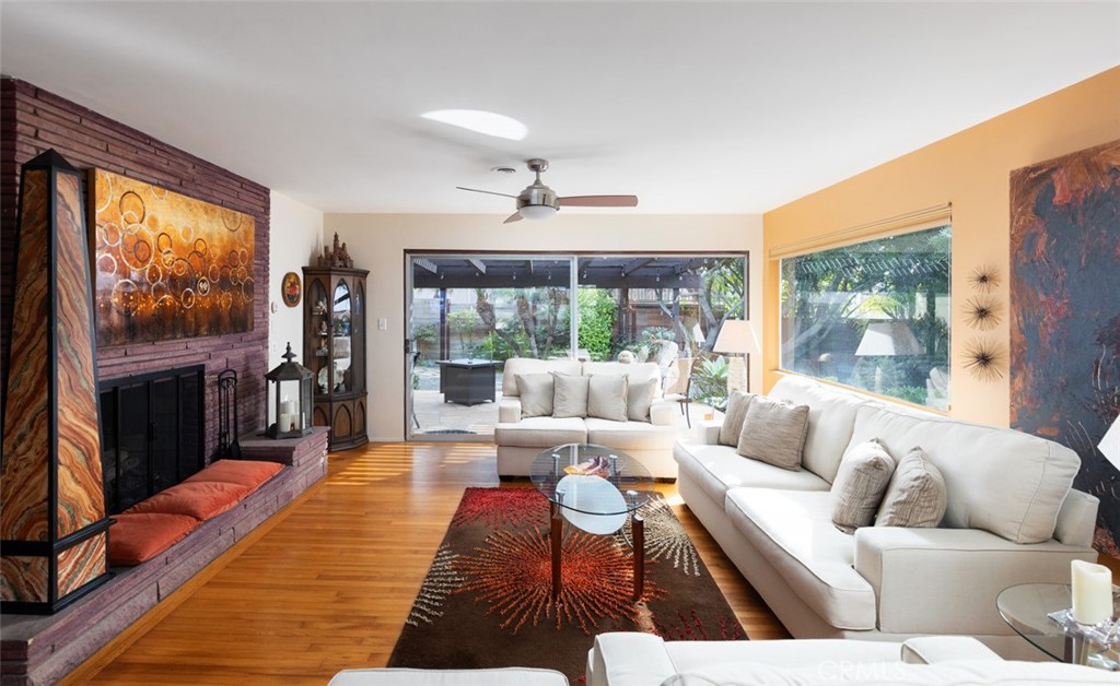 229 W Avenida Cordoba