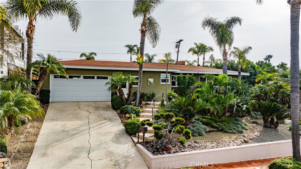 229 W Avenida Cordoba