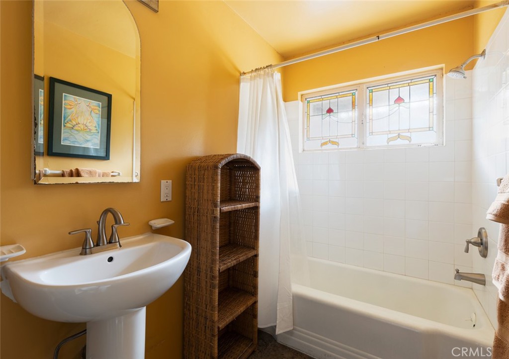 229 W Avenida Cordoba