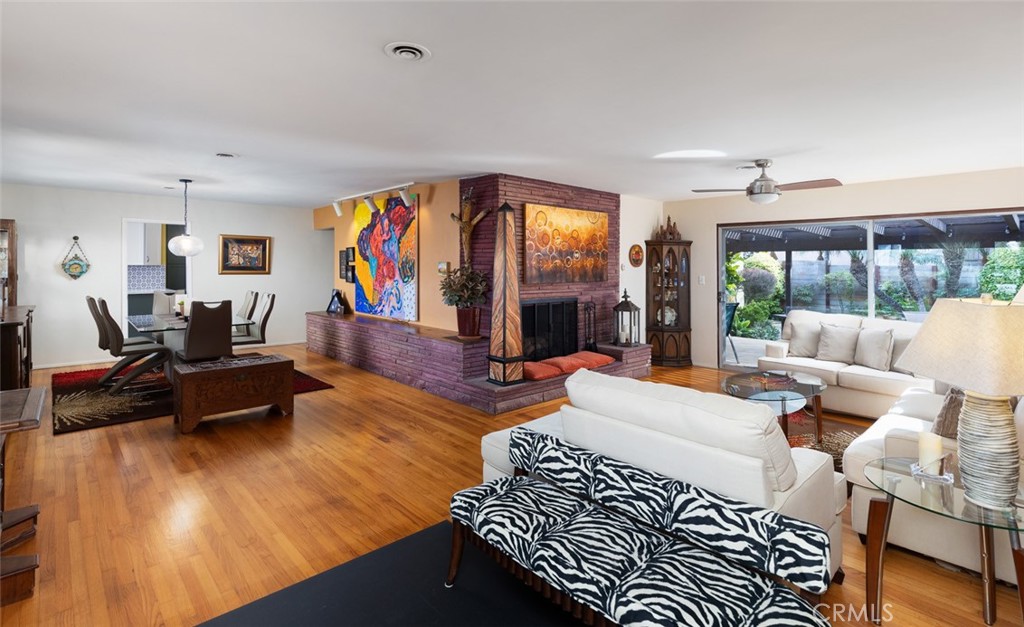 229 W Avenida Cordoba