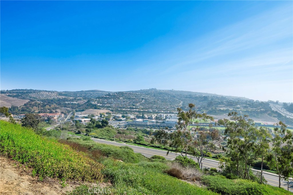 601 Via Golondrina