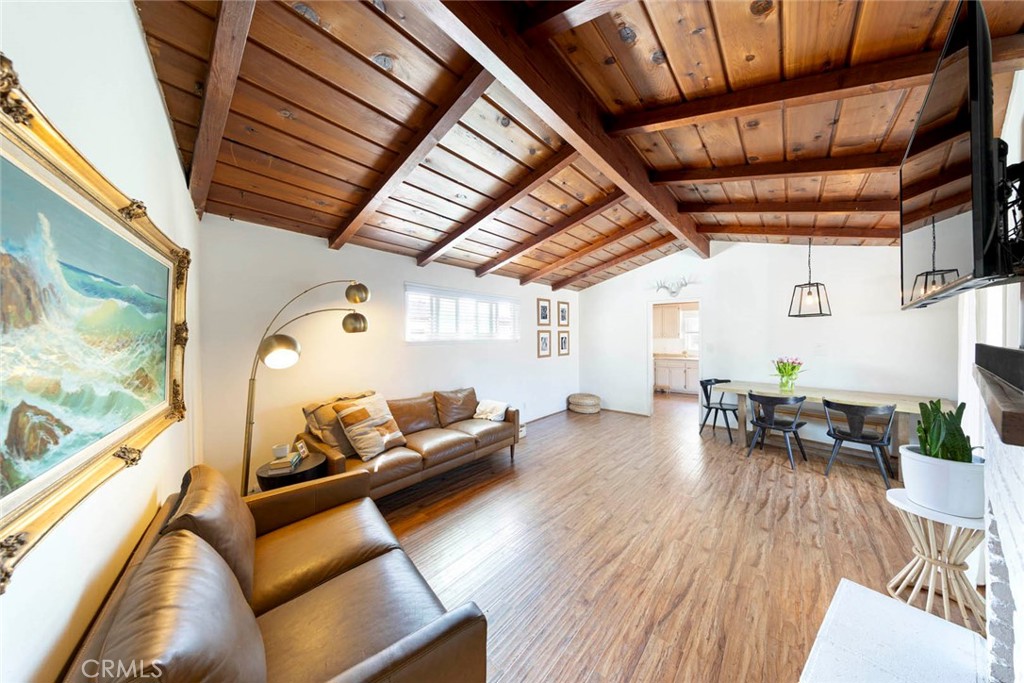 143 Avenida Pelayo