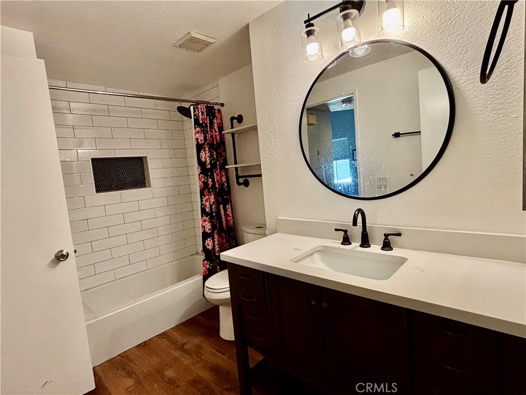 22719 Lakeway Drive 400