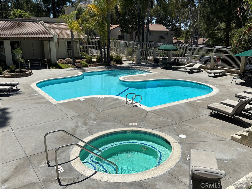 22719 Lakeway Drive 400