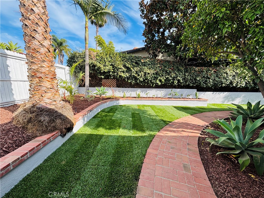 34435 Calle Naranja