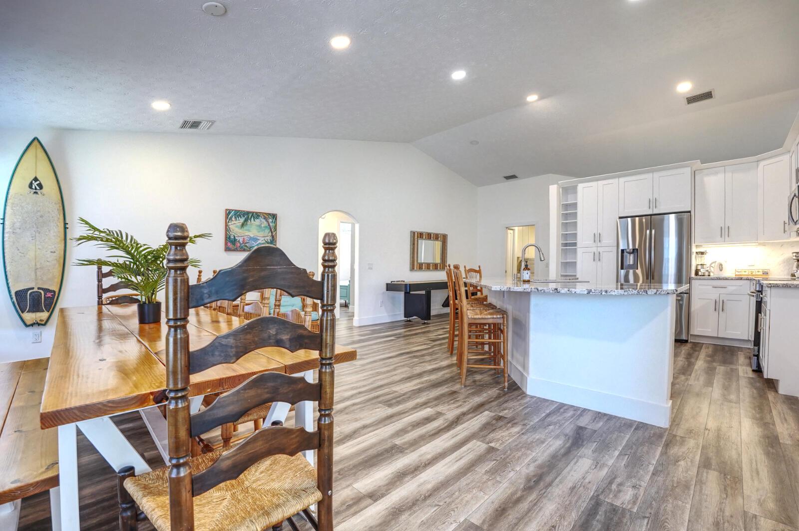 701 SE Dolphin Drive